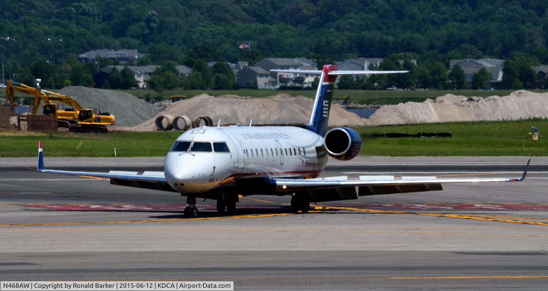 N468AW, 2004 Bombardier CRJ-200LR (CL-600-2B19) C/N 7916, Taxi to park National