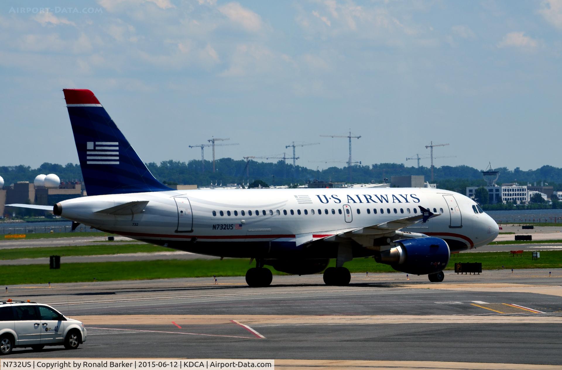 N732US, 2000 Airbus A319-112 C/N 1203, Taxi National