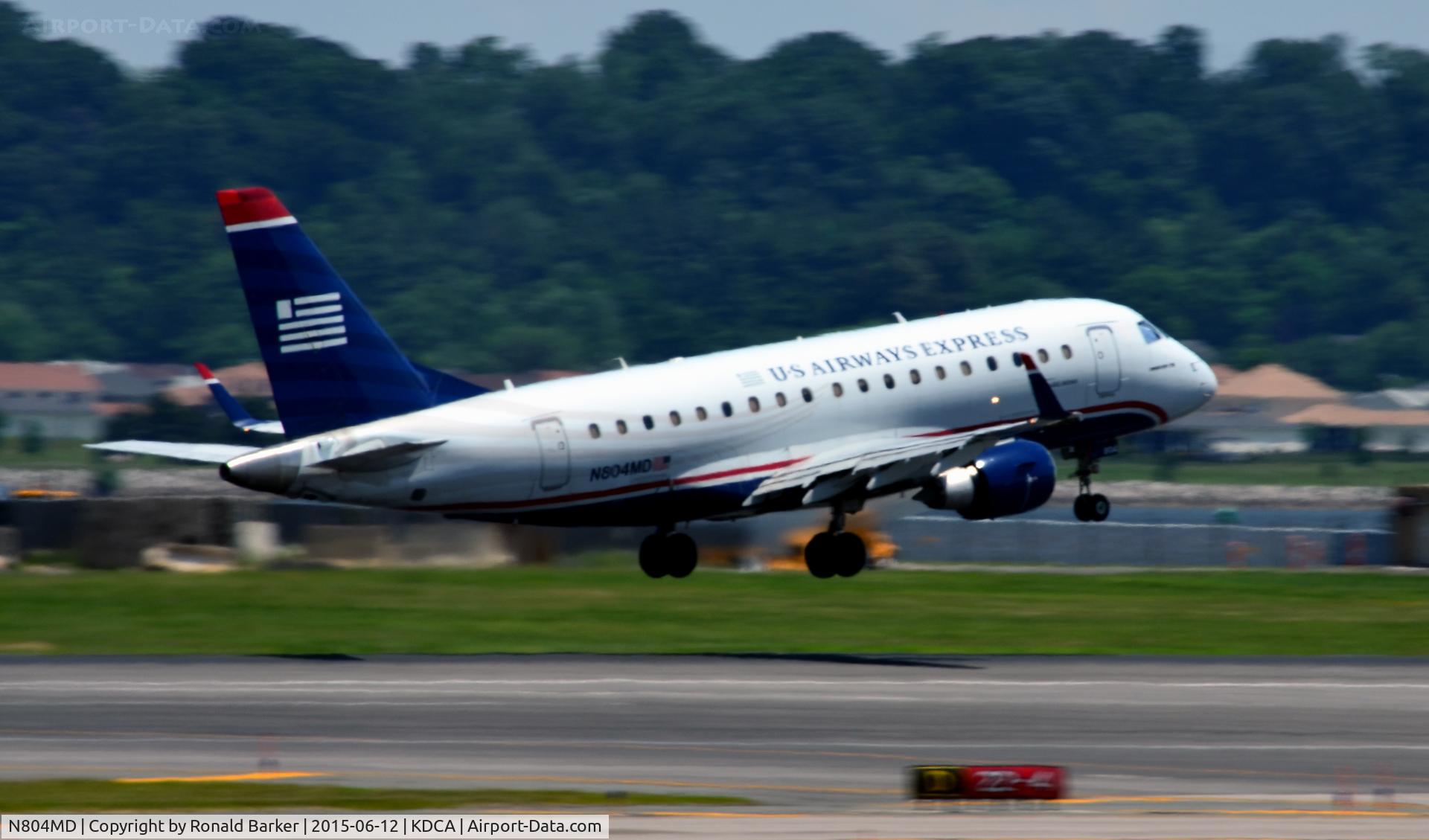 N804MD, 2004 Embraer 170SU (ERJ-170-100SU) C/N 17000016, Takeoff National