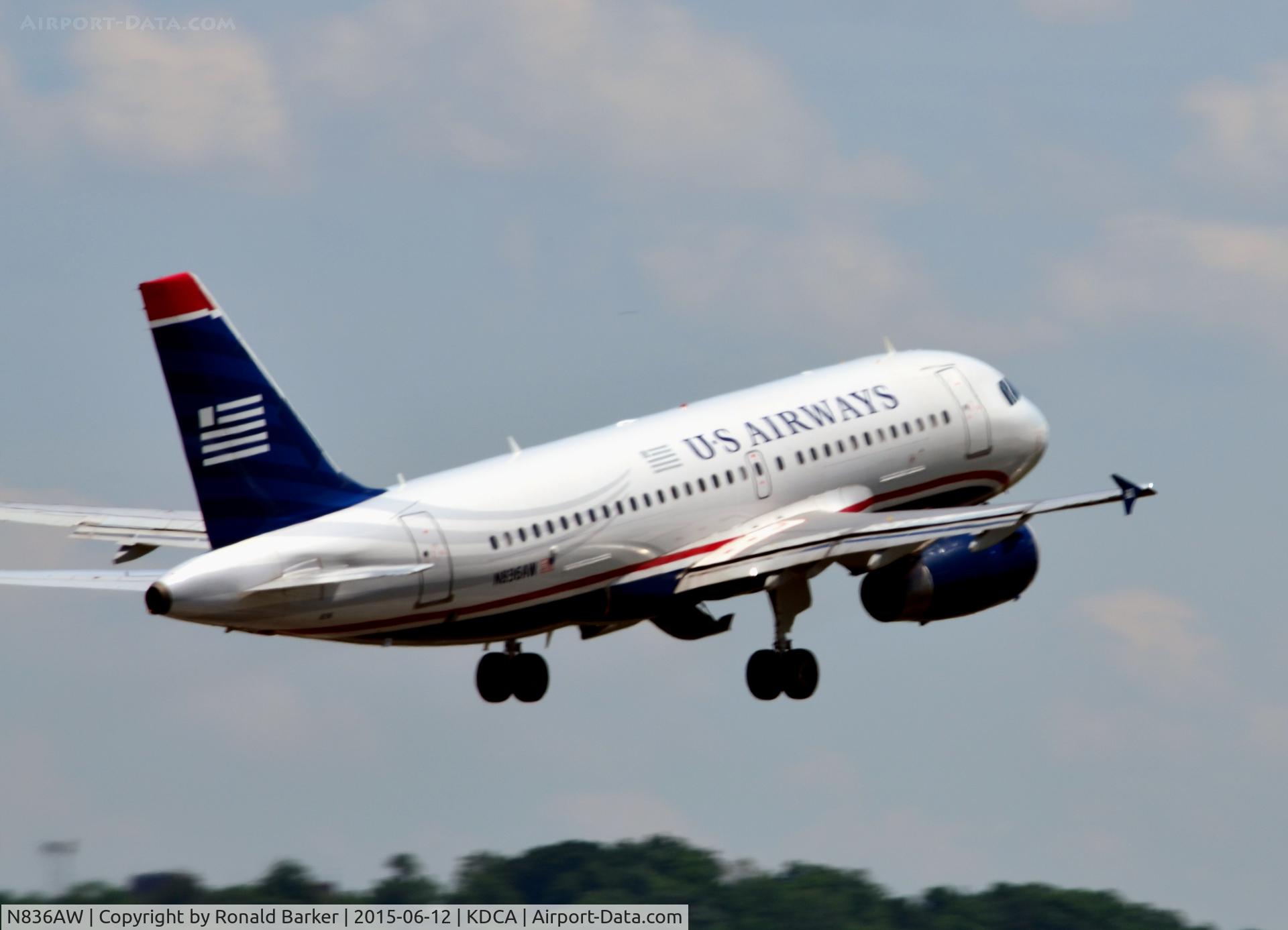 N836AW, 2005 Airbus A319-132 C/N 2570, Departure National