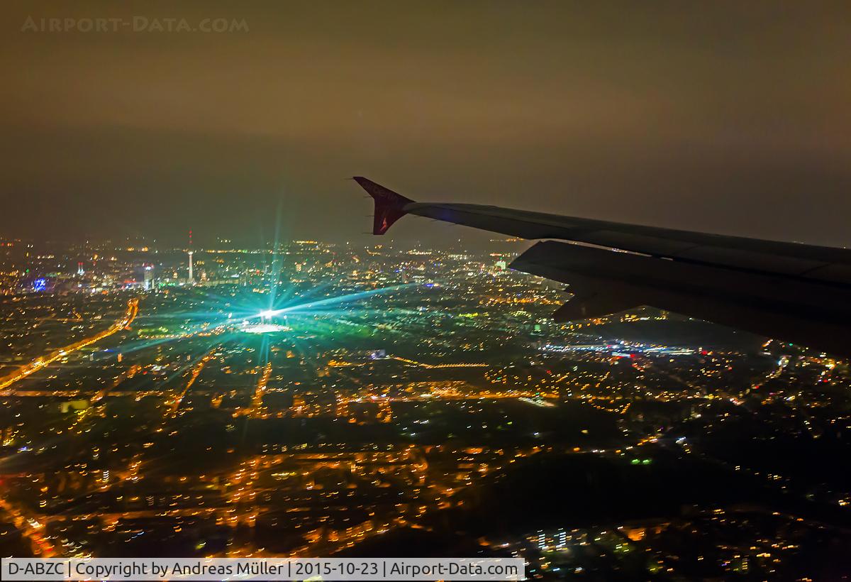 D-ABZC, 2008 Airbus A320-216 C/N 3502, Approaching TXL.