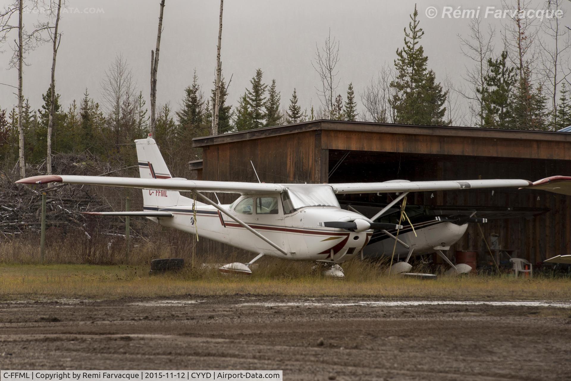 C-FFML, 1964 Cessna 172E C/N 17251685, Parked at Tsayta Air hanger.