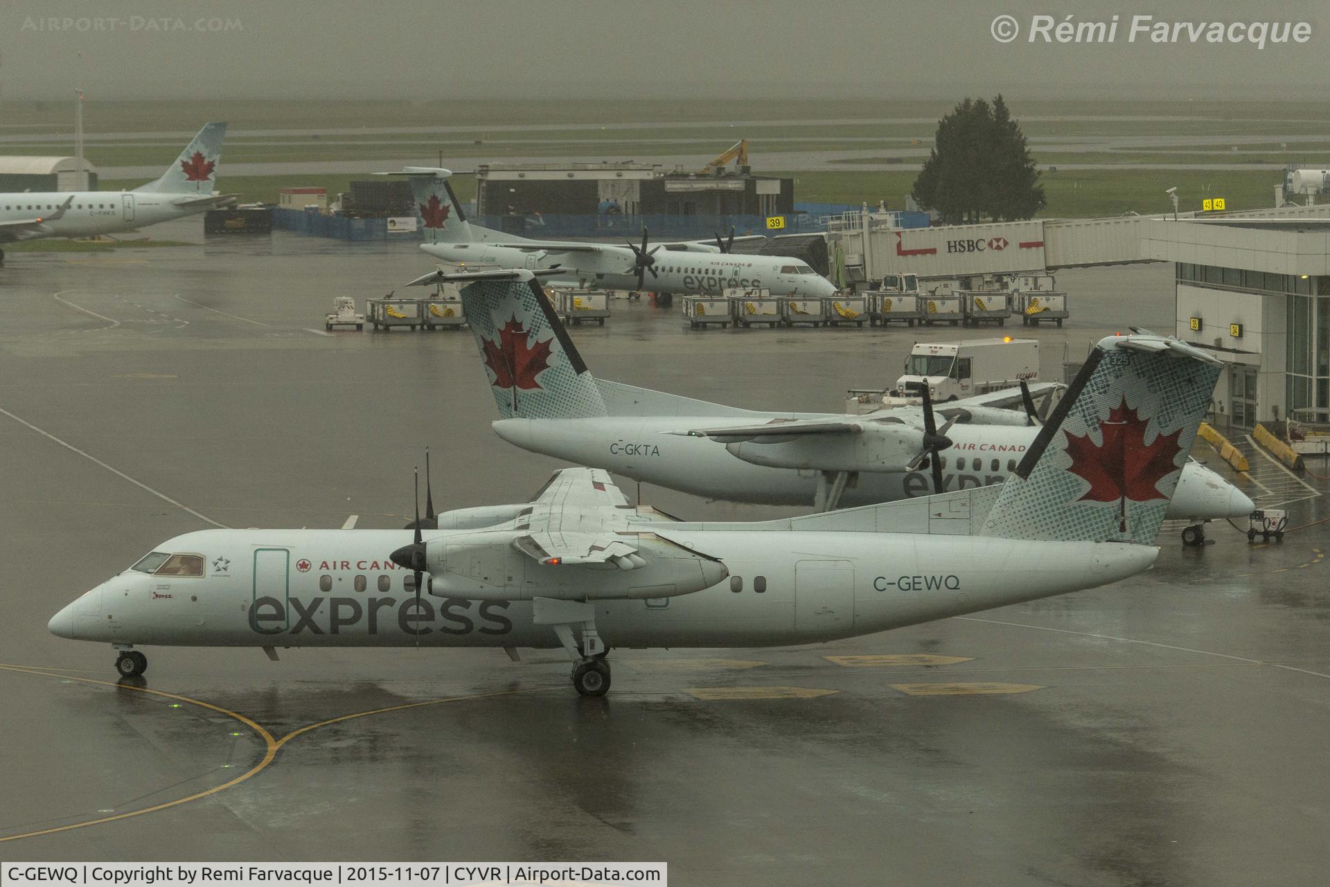 C-GEWQ, 1990 De Havilland Canada DHC-8-311 Dash 8 C/N 202, Taxiing for take-off