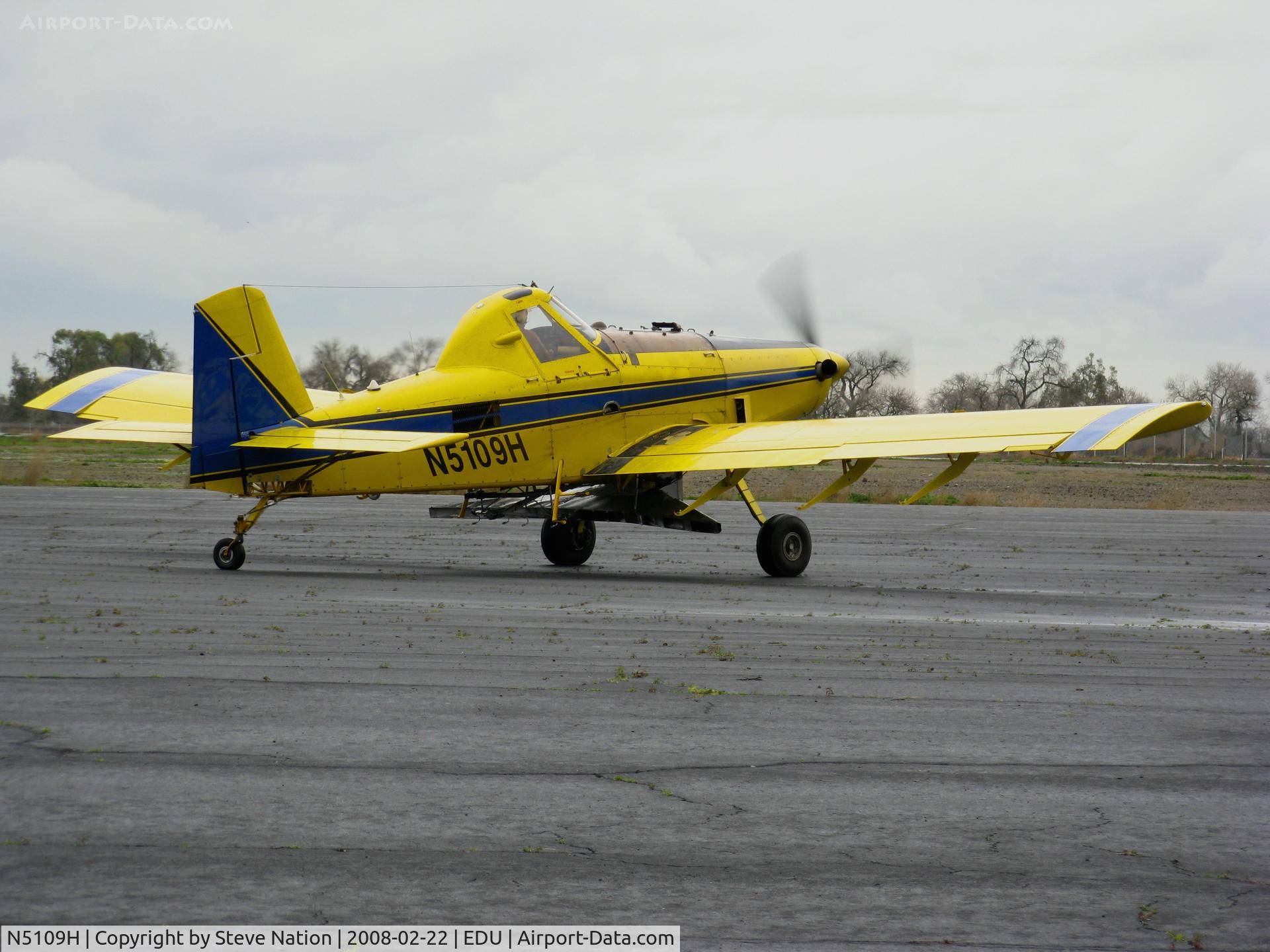 N5109H, 1997 Air Tractor Inc AT-502B C/N 502B-0460, Farm-Air 1997 Air Tractor AT-502B @ University Airport, Davis, CA taxis in from sortie during rice seeding season