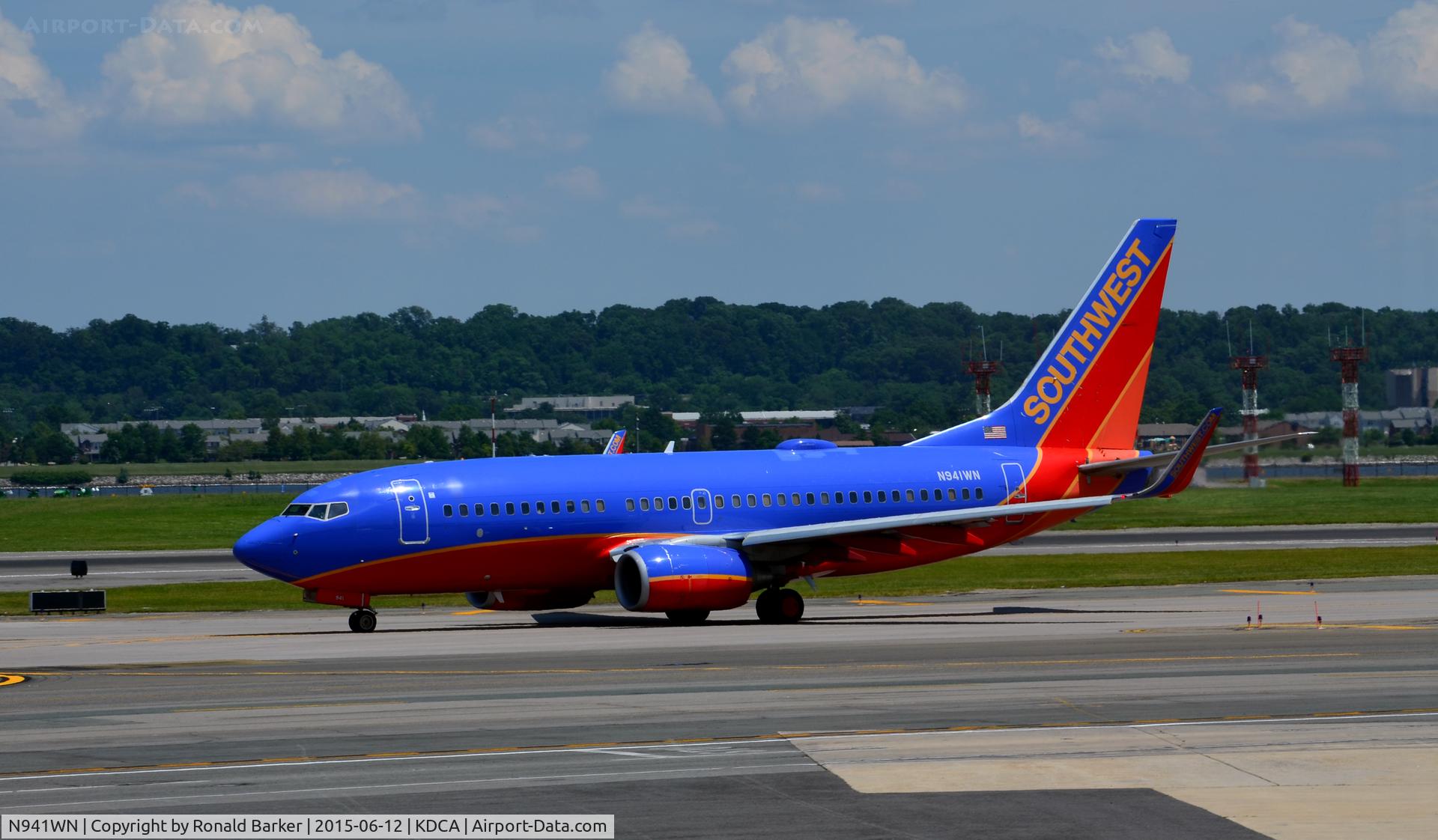 N941WN, 2009 Boeing 737-7H4 C/N 36647, Taxi National