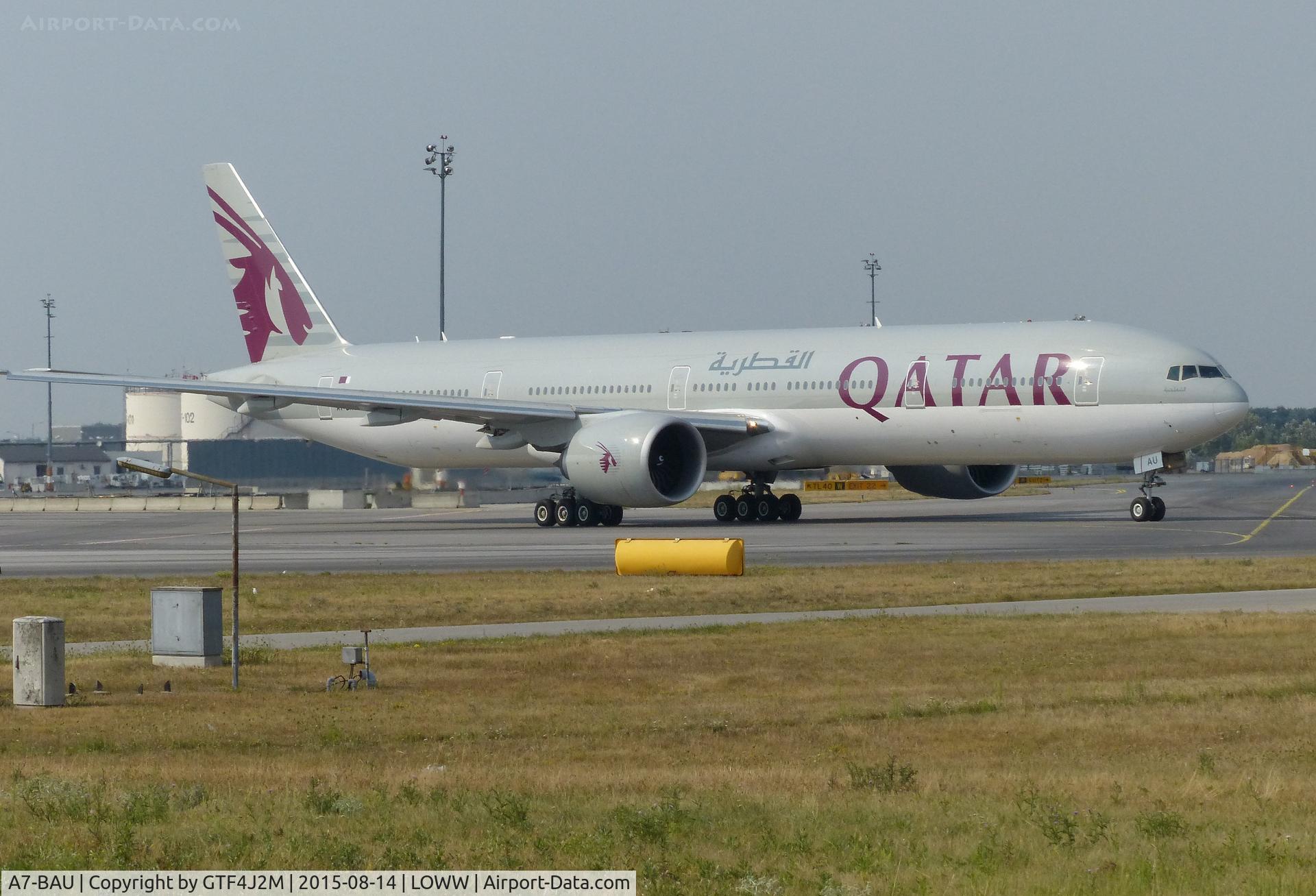 A7-BAU, 2013 Boeing 777-3DZ/ER C/N 41739, A7-BAU at Vienna 14.8.15