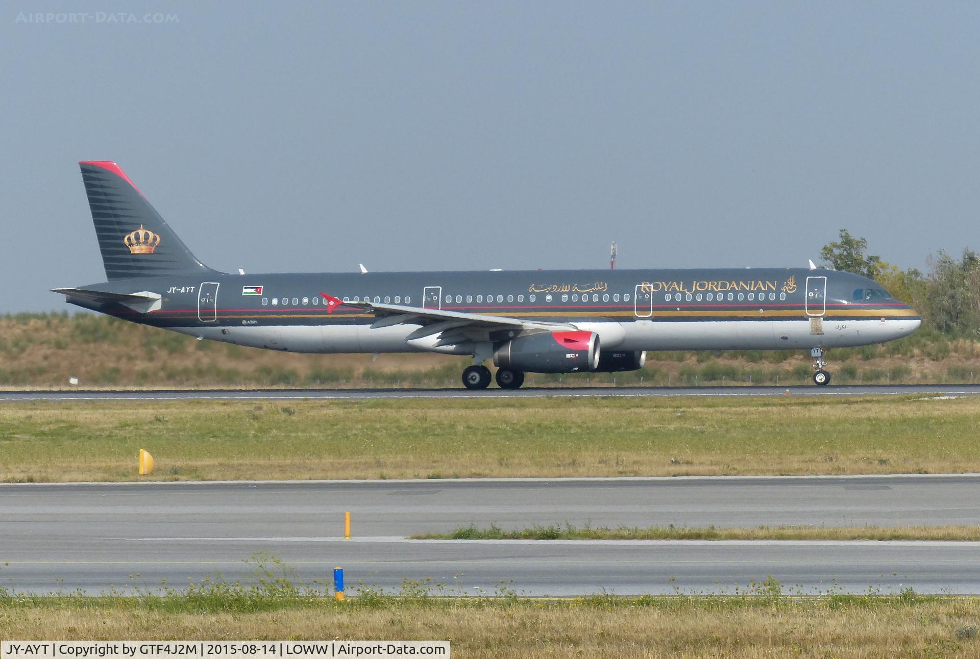 JY-AYT, 2012 Airbus A321-231 C/N 5099, JY-AYT at Vienna 14.8.15