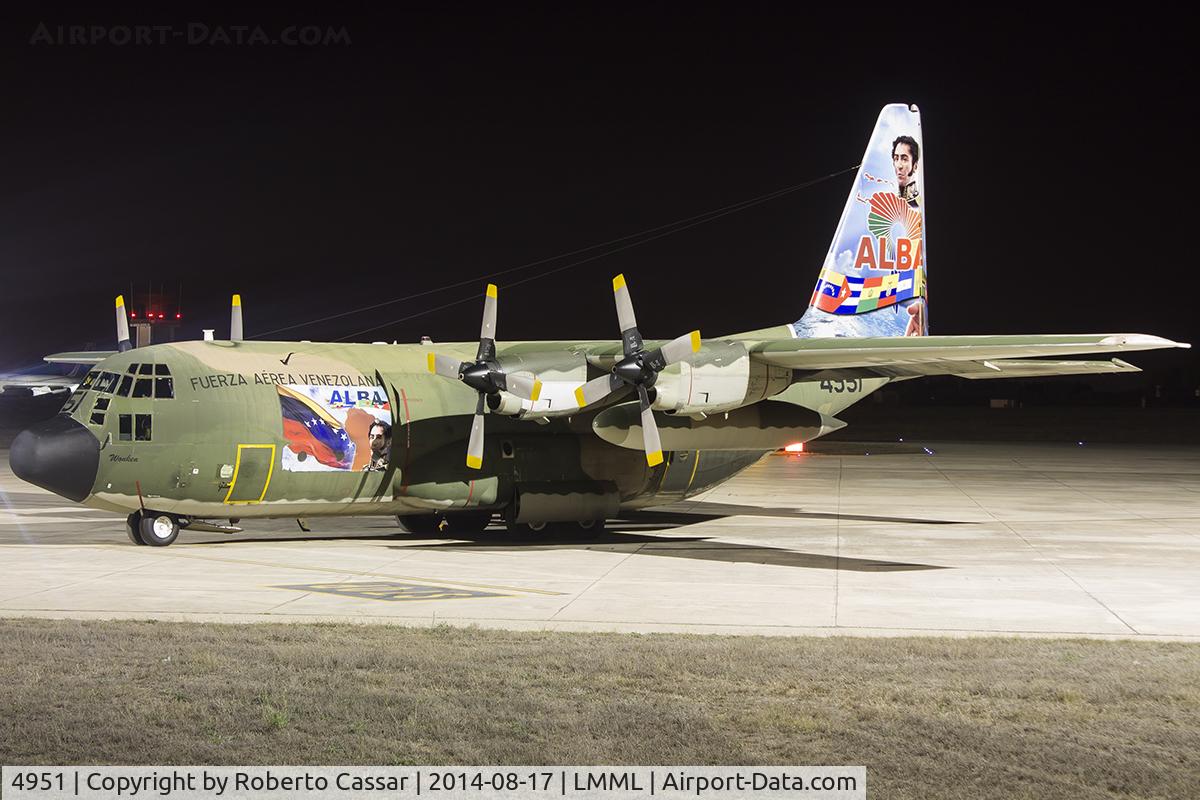 4951, 1971 Lockheed C-130H Hercules C/N 382-4407, Park 4