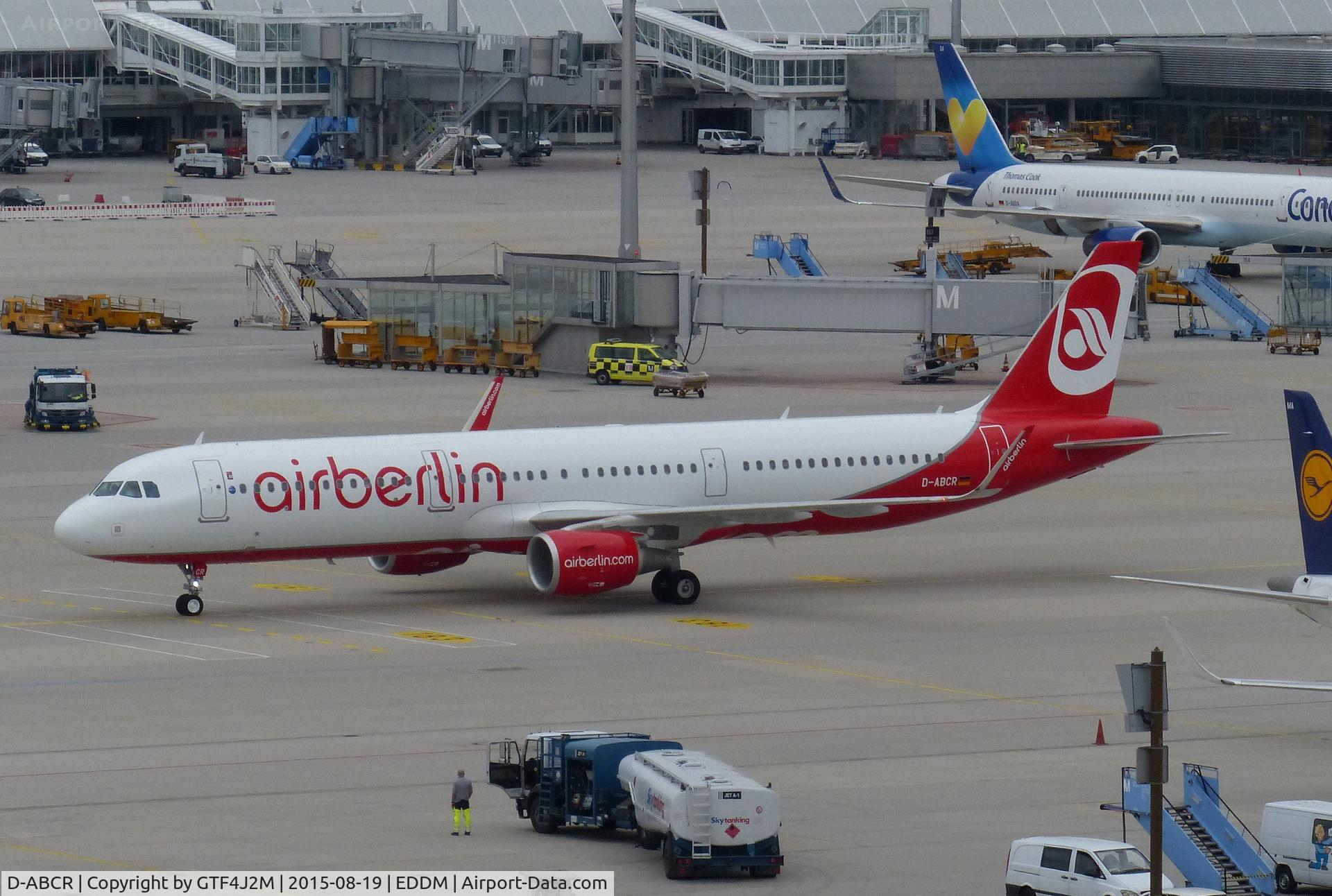 D-ABCR, 2015 Airbus A321-211 C/N 6719, D-ABCR at Munich 19.8.15
