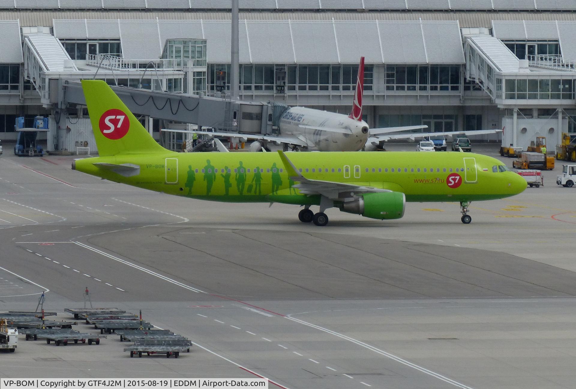 VP-BOM, 2014 Airbus A320-214 C/N 6171, VP-BOM at Munich 19.8.15