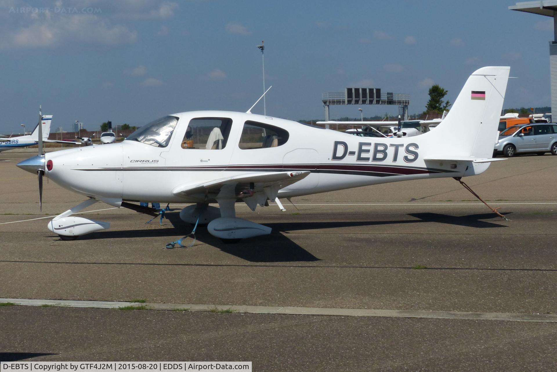 D-EBTS, 2000 Cirrus SR20 C/N 1026, D-EBTS at Stuttgart 20.8.15