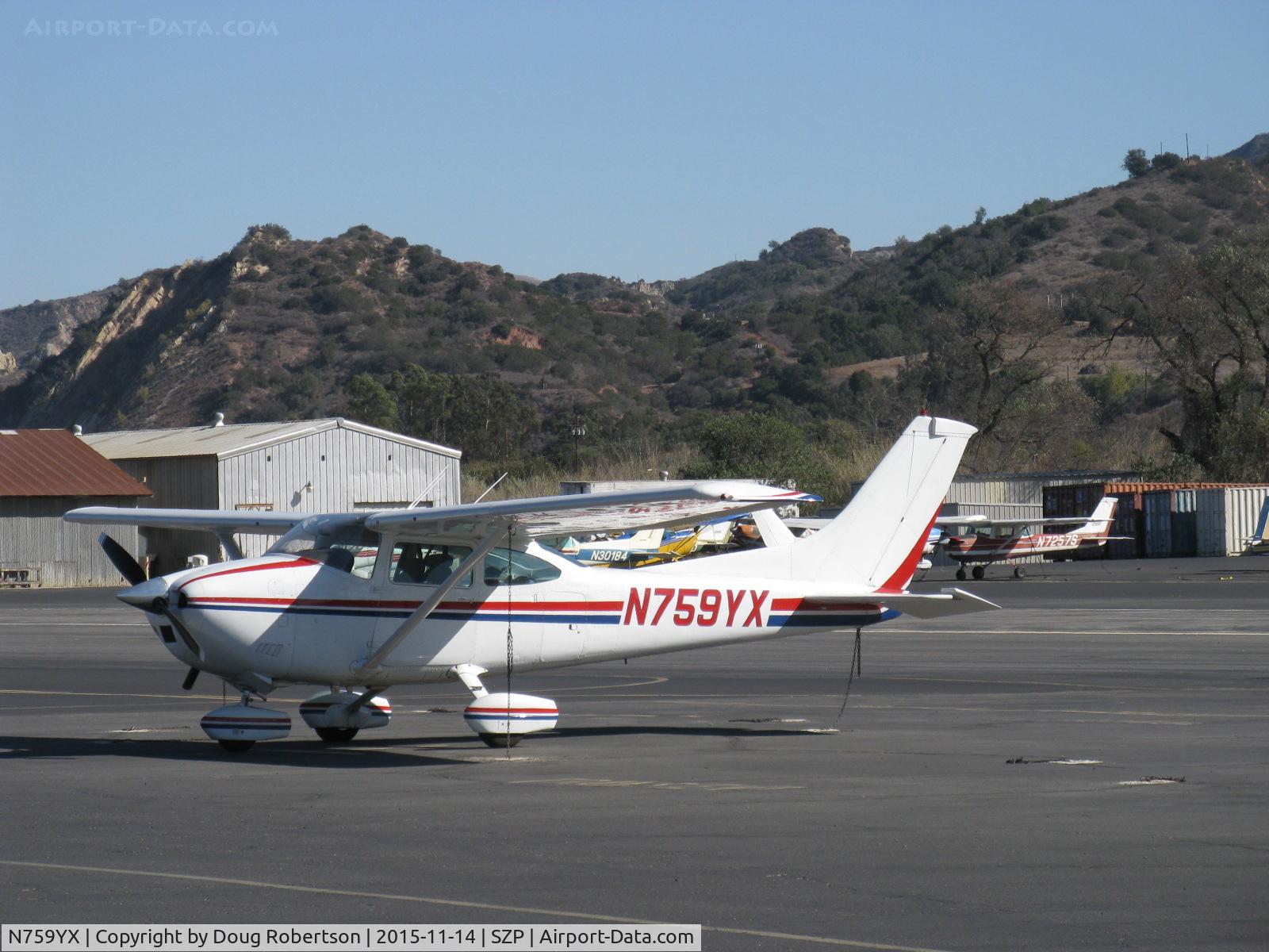 N759YX, 1978 Cessna 182Q Skylane C/N 18266375, 1978 Cessna 182Q SKYLANE, Continental O-470-U 230 Hp, on transient line