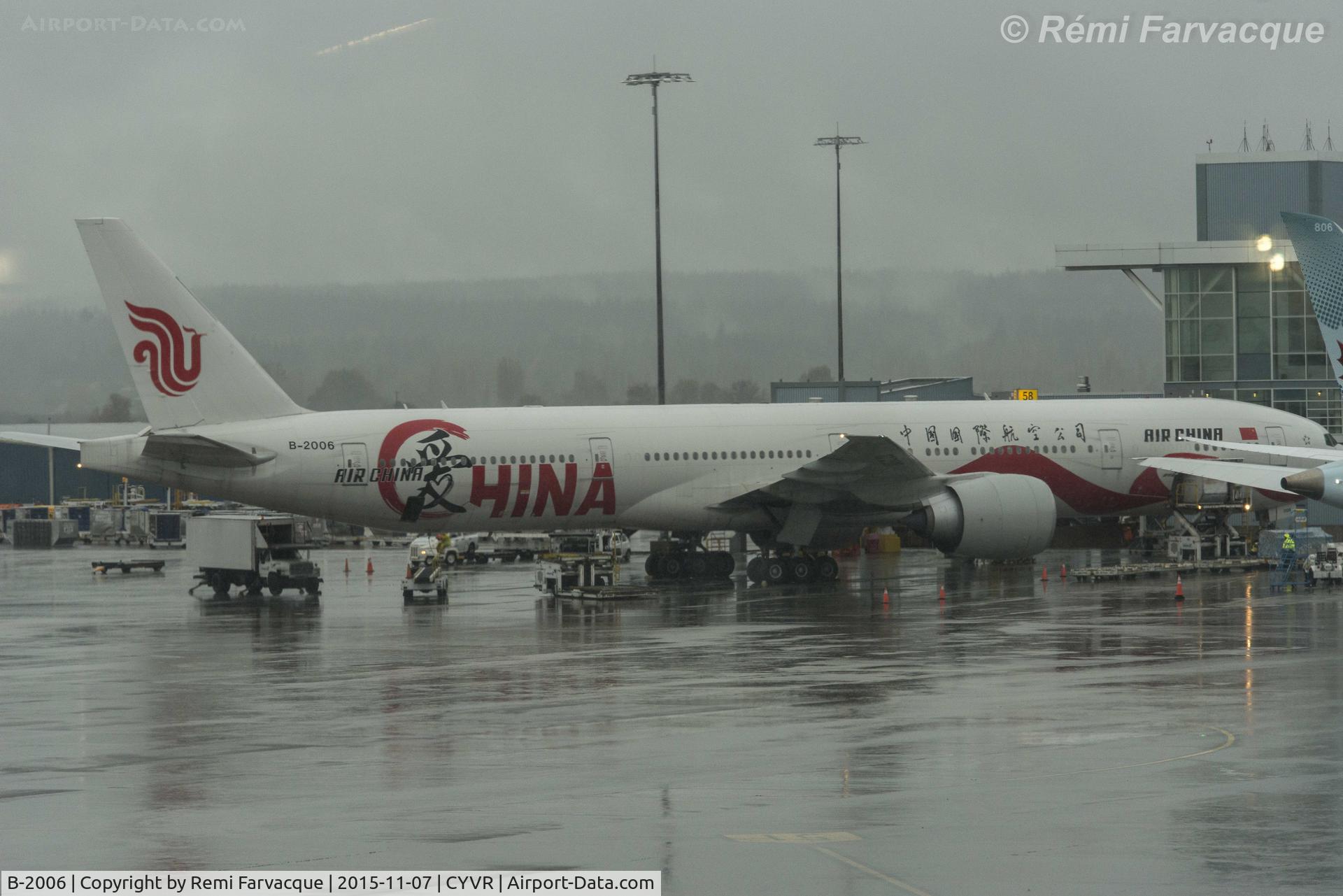 B-2006, 2014 Boeing 777-39L/ER C/N 44931, Parked at International terminal