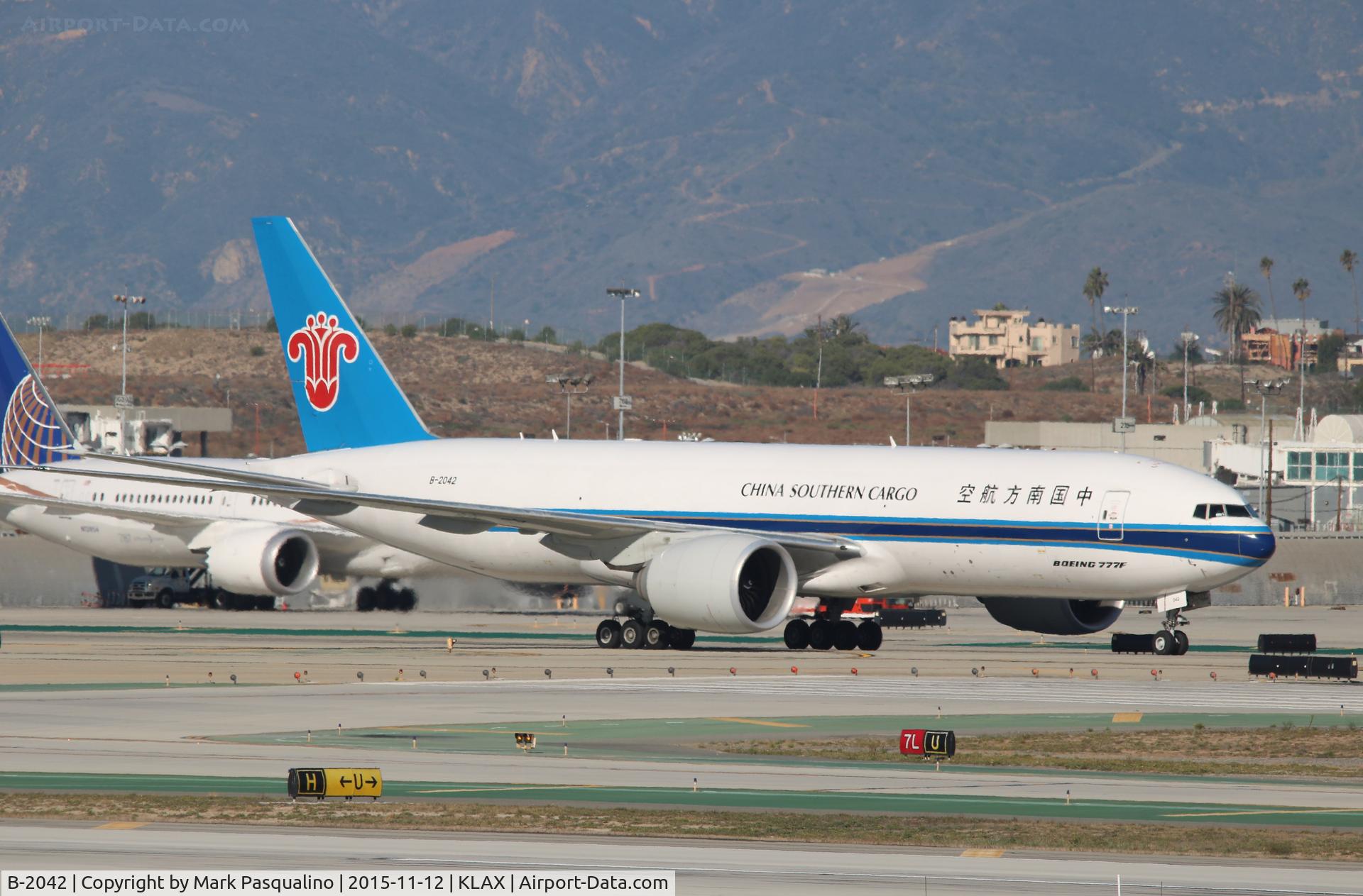 B-2042, 2013 Boeing 777-F1B C/N 41633, Boeing 777-F1B