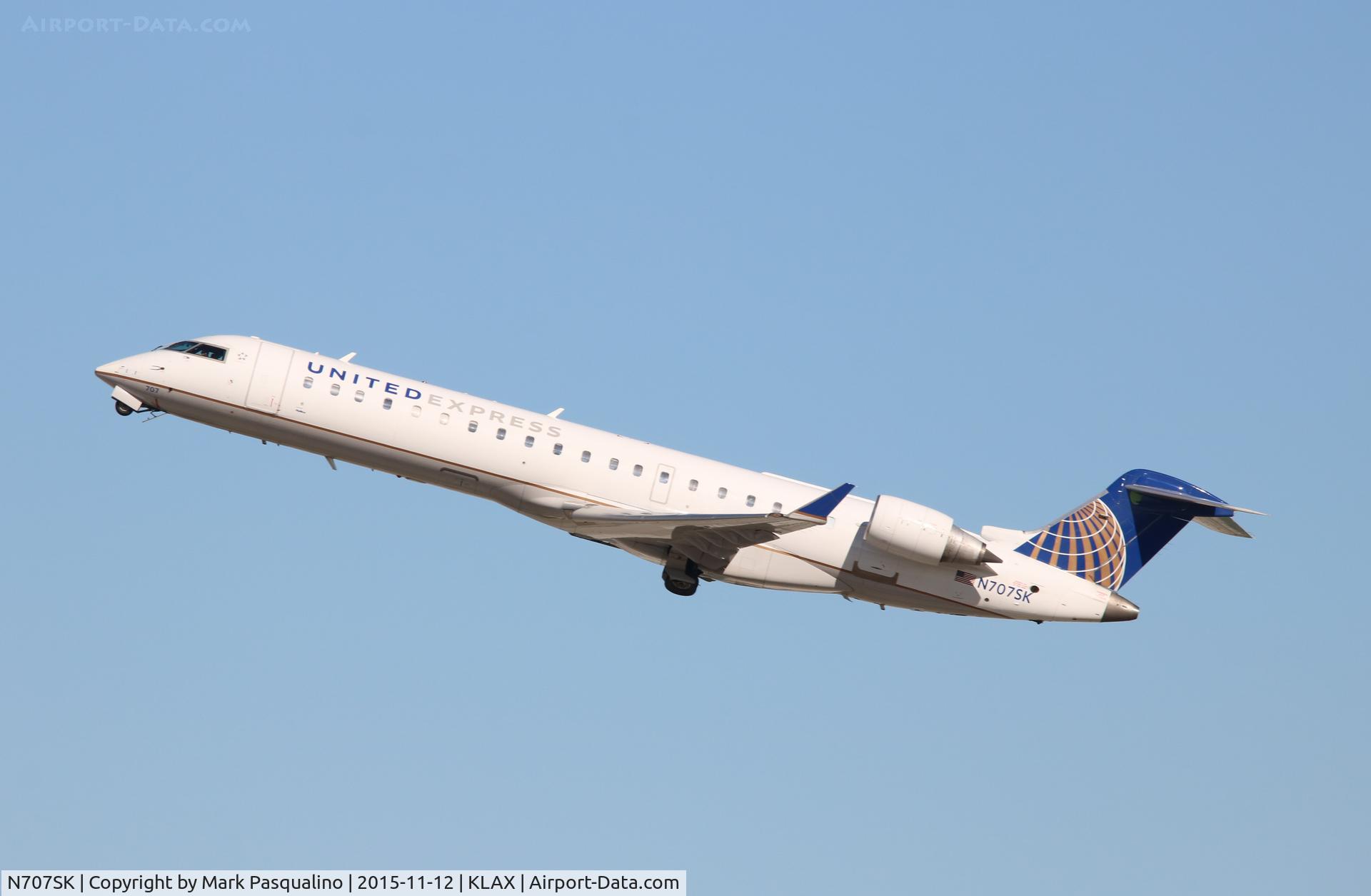 N707SK, 1999 Bombardier CRJ-701ER (CL-600-2C10) Regional Jet C/N 10003, CL-600-2C10
