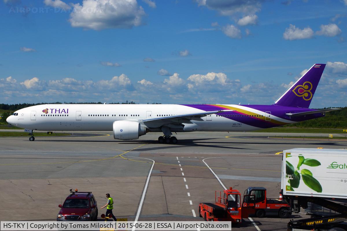 HS-TKY, 2015 Boeing 777-3D7/ER C/N 42114, Seen in Stockholm six days after delivery to Thai Airlines