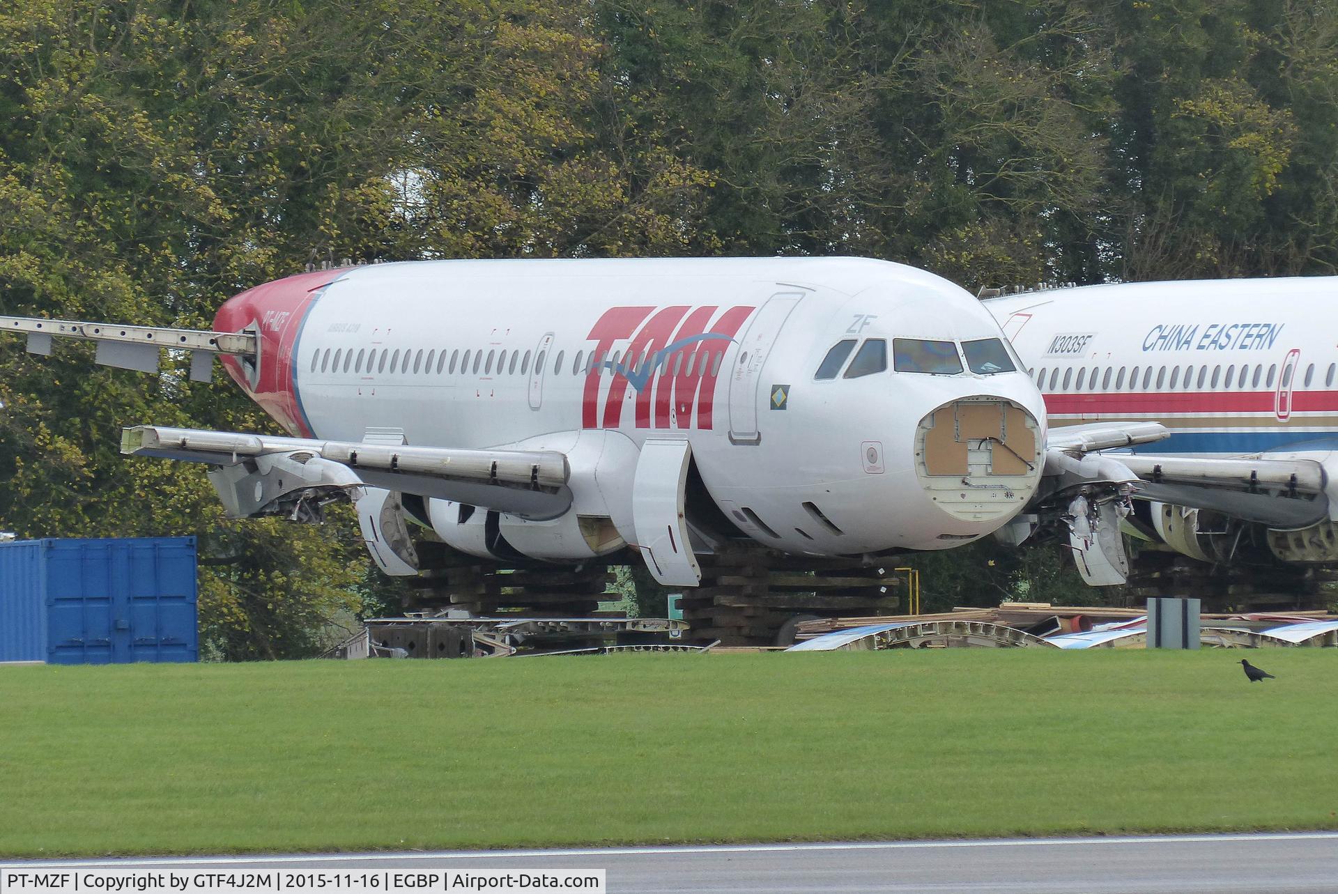 PT-MZF, 1999 Airbus A319-132 C/N 1139, PT-MZF in the scrap line at Kemble 16.11.15