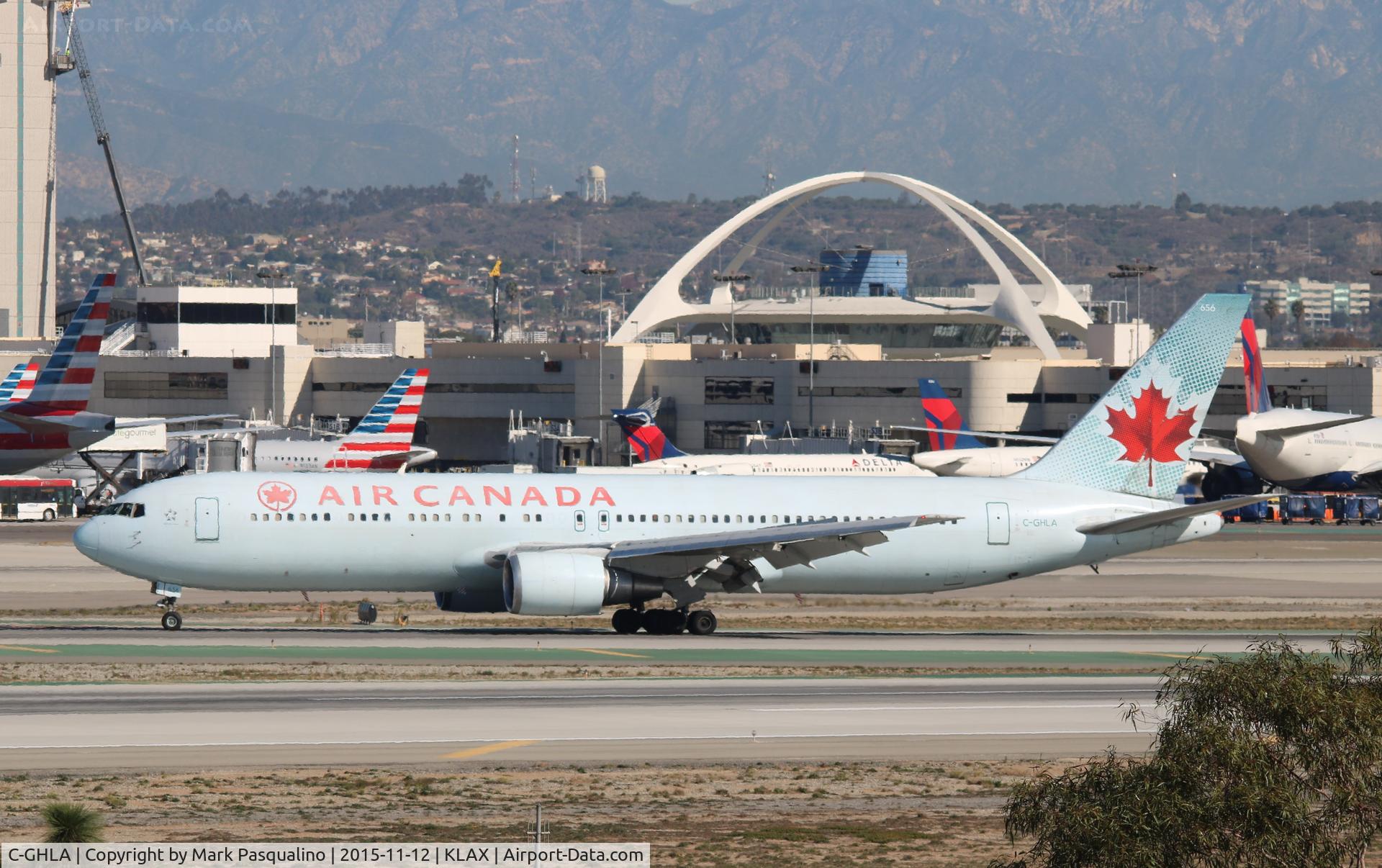 C-GHLA, 1992 Boeing 767-35H C/N 26387, Boeing 767-300