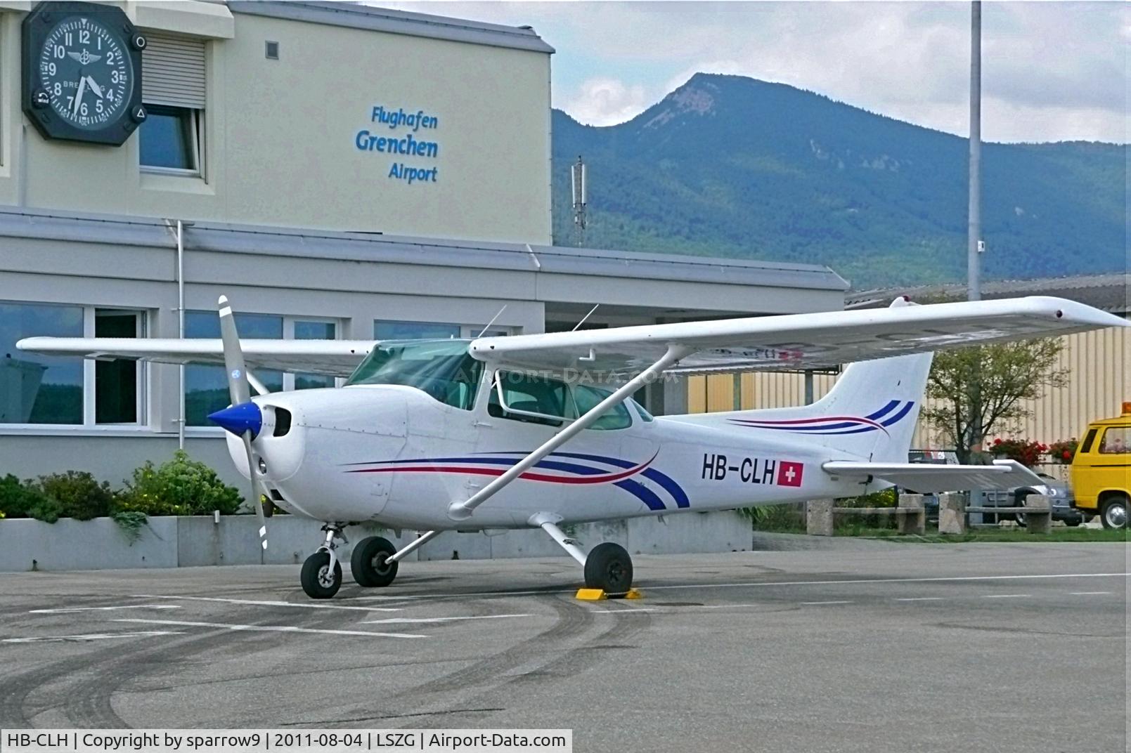 HB-CLH, 1981 Cessna 172P C/N 17274459, In front of tower