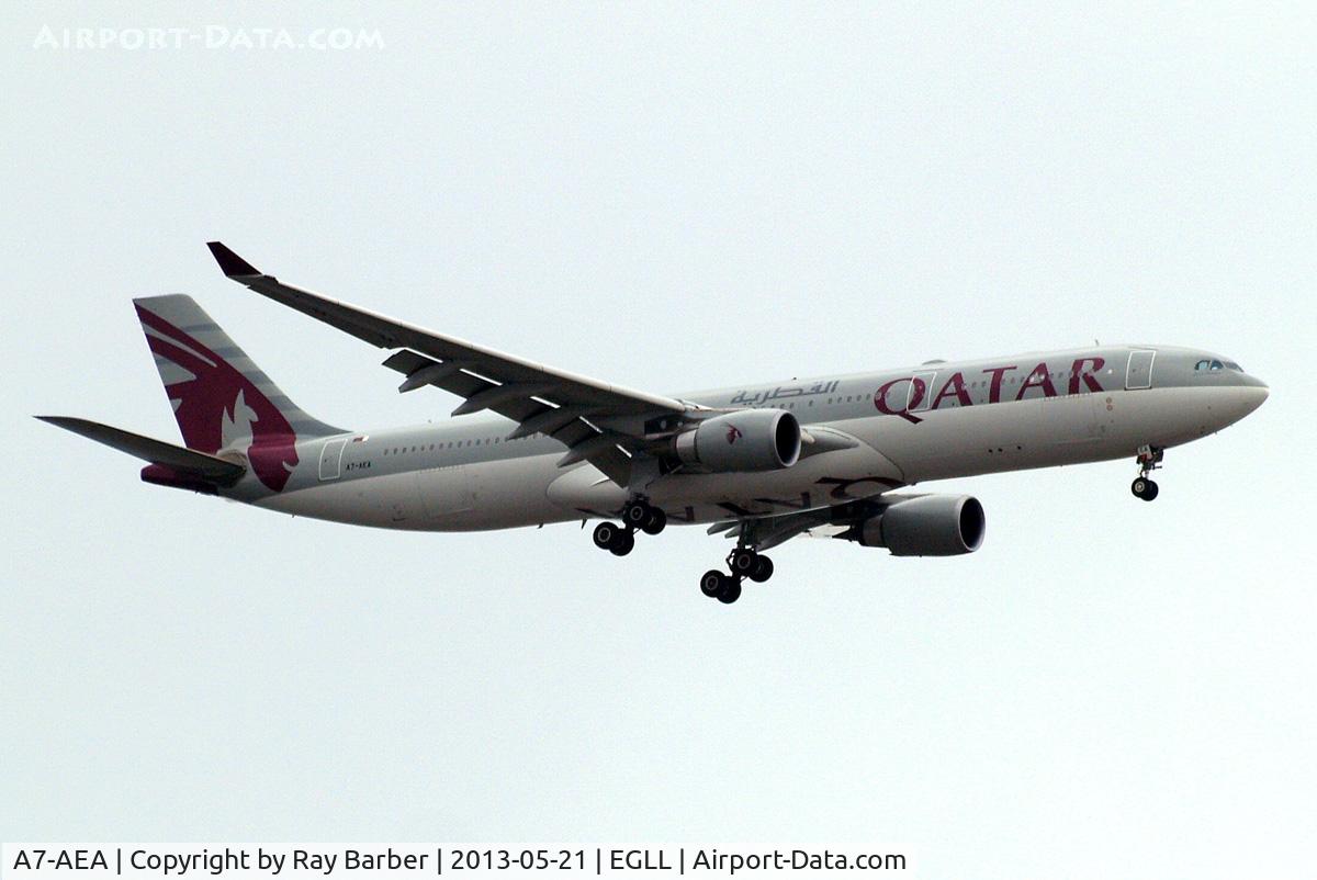 A7-AEA, 2004 Airbus A330-302 C/N 623, Airbus A330-302 [623] (Qatar Airways) Home~G 21/05/2013. On approach 27L.