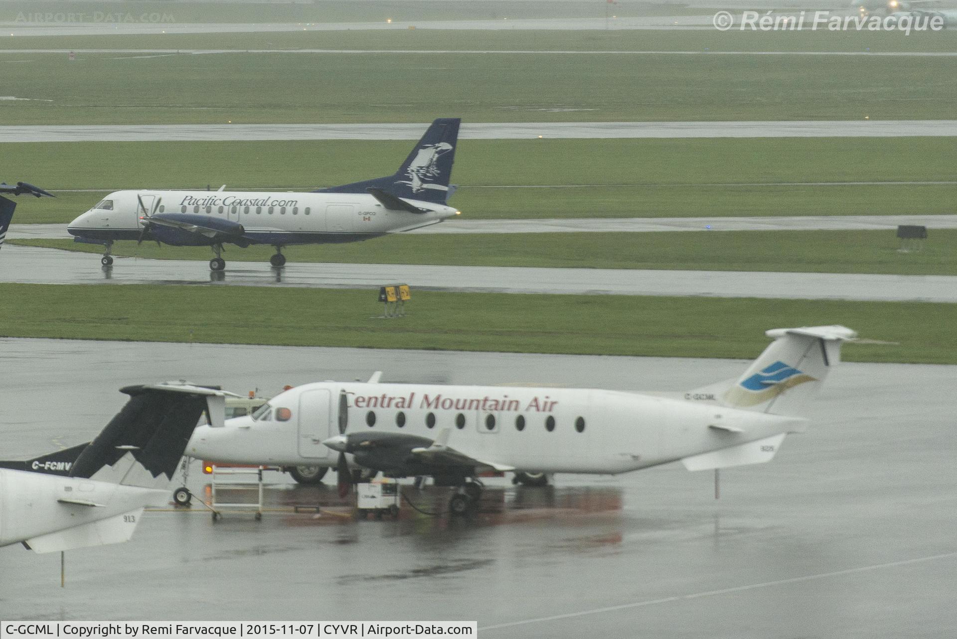 C-GCML, 1996 Beech 1900D C/N UE-243, Fueling up