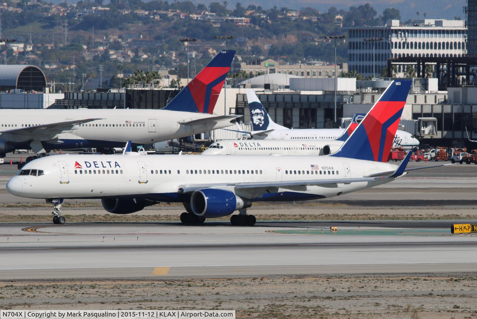 N704X, 1997 Boeing 757-2Q8 C/N 28163, Boeing 757-200