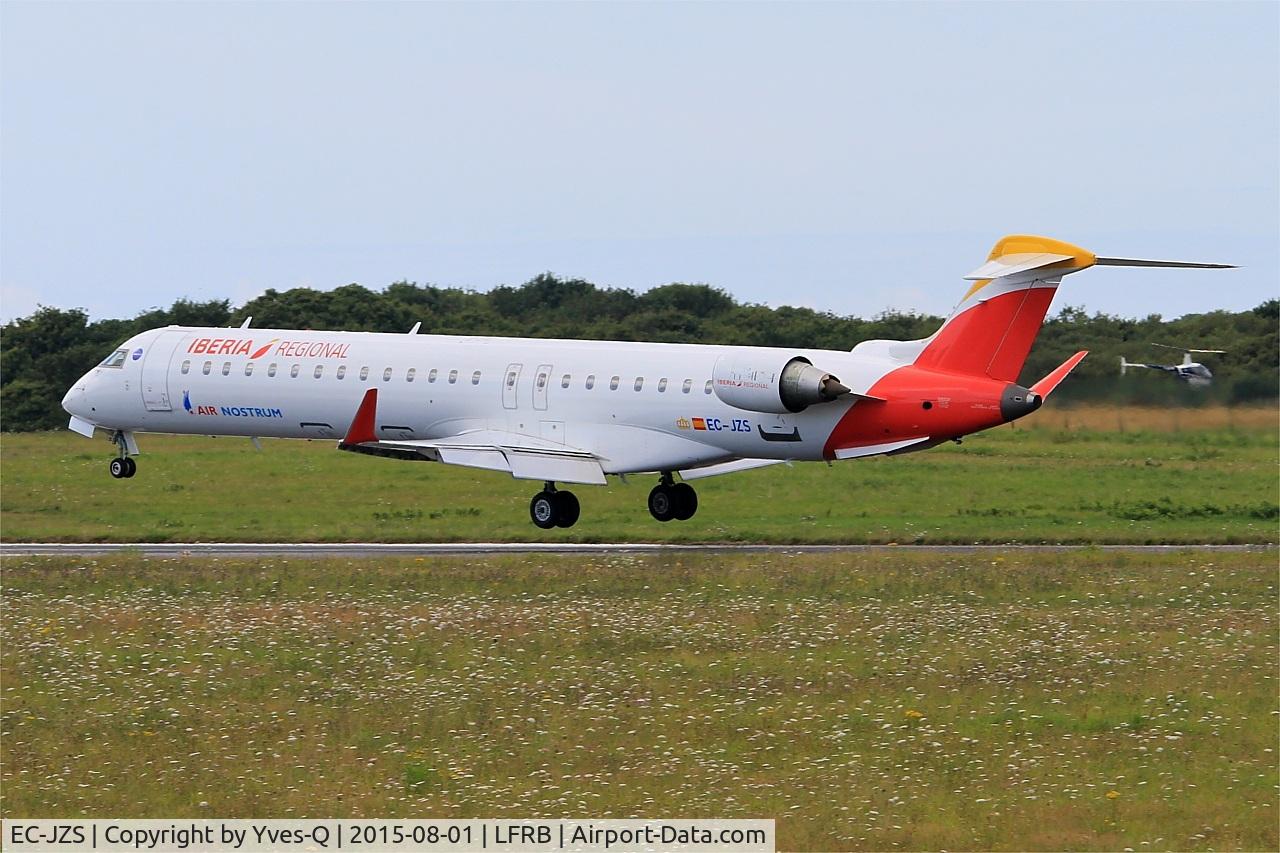 EC-JZS, 2007 Bombardier CRJ-900 (CL-600-2D24) C/N 15111, Canadair Regional Jet CRJ-900, On final rwy 25L, Brest-Bretagne airport (LFRB-BES)