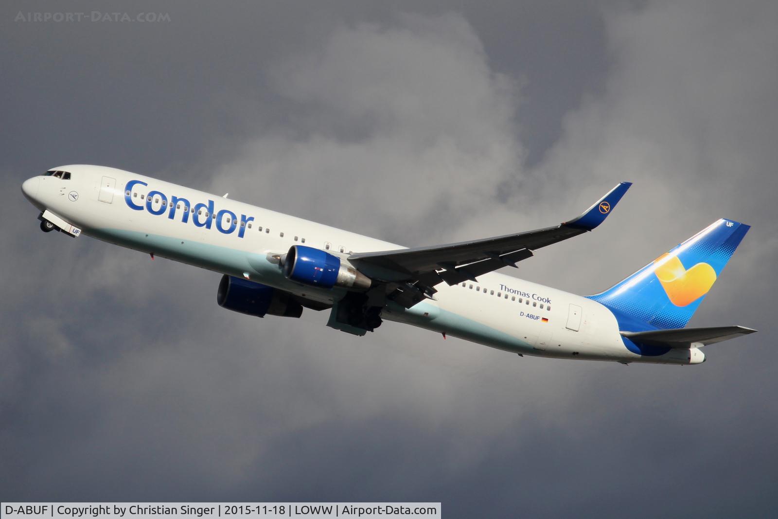 D-ABUF, 1994 Boeing 767-330/ER C/N 26985, RWY 29