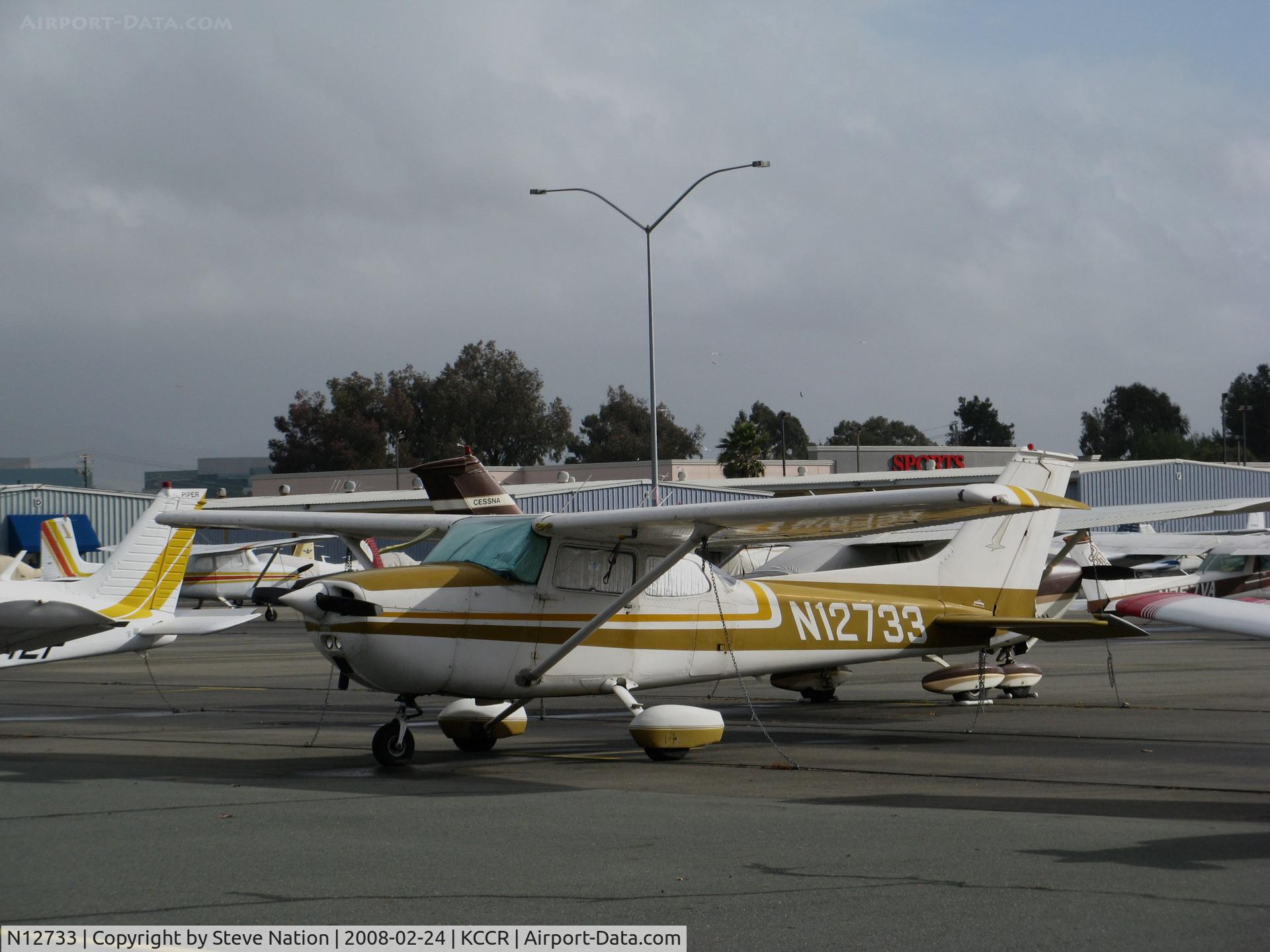 N12733, 1973 Cessna 172M C/N 17262214, Locally-based 1973 Cessna 172M @ Buchanan Field, Concord, CA with cockpit cover