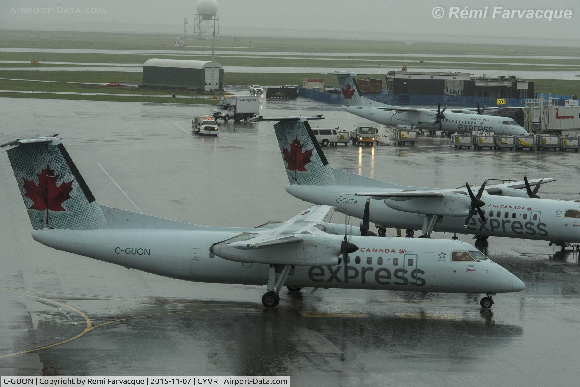 C-GUON, 1989 De Havilland Canada DHC-8-301 Dash 8 C/N 143, Taxiing to terminal, C-wing