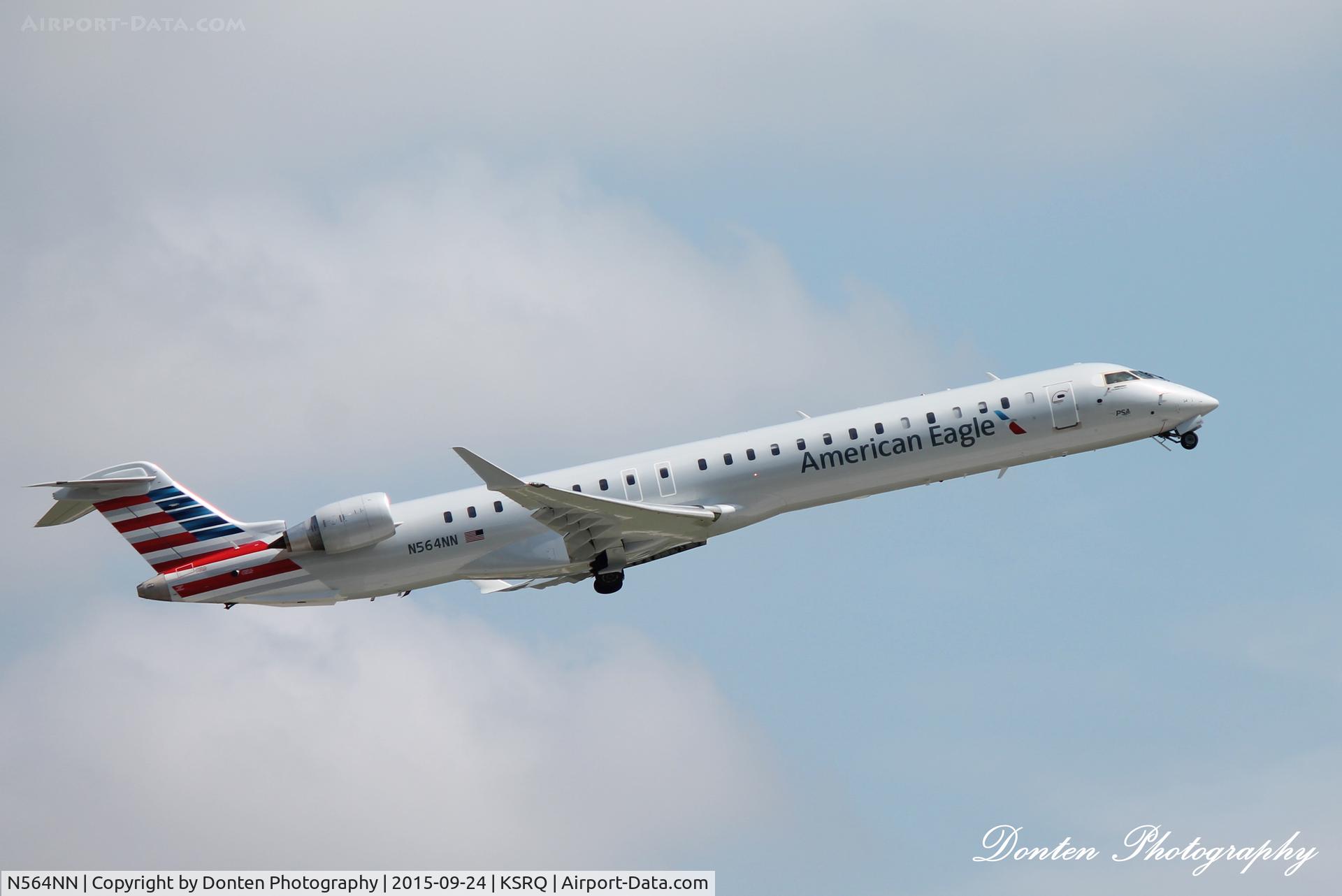 N564NN, 2015 Bombardier CRJ-900 (CL-600-2D24) C/N 15351, American Flight 5139 (N564NN) departs Sarasota-Bradenton International Airport enroute to Charlotte/Douglas International Airport