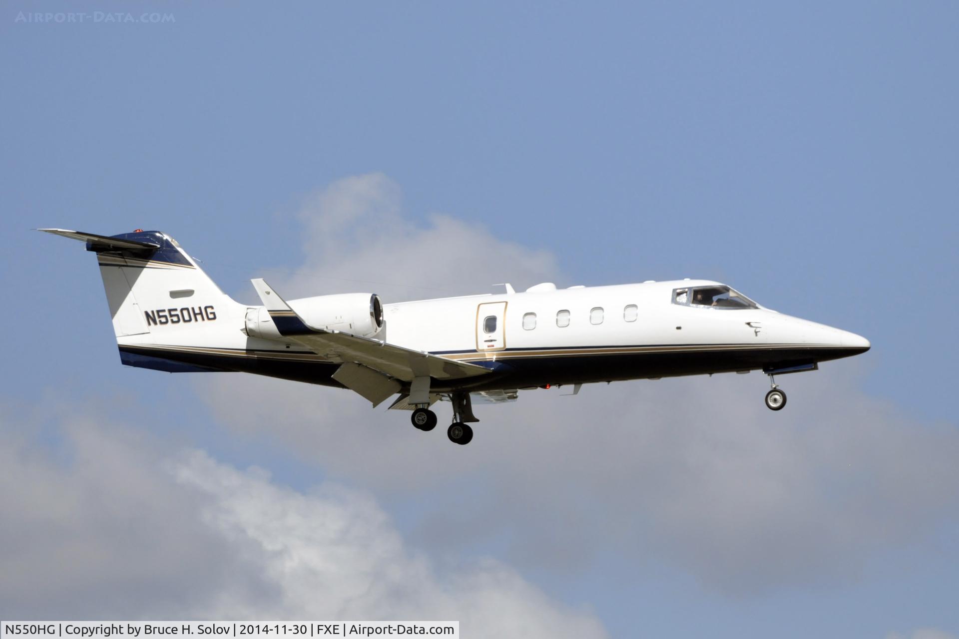 N550HG, 1983 Gates Learjet 55 C/N 083, On approach