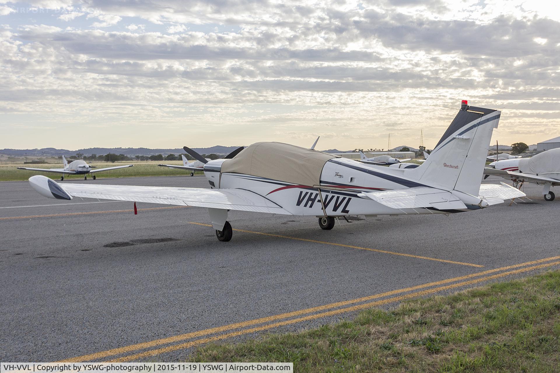 VH-VVL, 1999 Raytheon Aircraft Company A36 Bonanza C/N E-3242, Smarts Machinery (VH-VVL) Beechcraft A36 Bonanza at Wagga Wagga Airport.