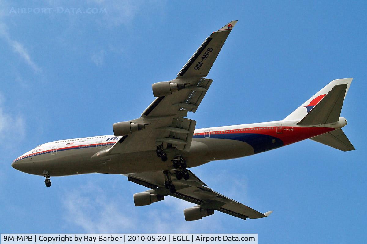 9M-MPB, 1993 Boeing 747-4H6 C/N 25699/965, Boeing 747-4H6 [25699] (Malaysia Airlines) Home~G 20/05/2010. On approach 27R.