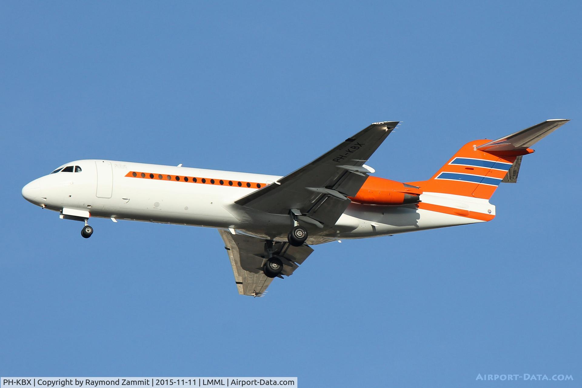 PH-KBX, 1996 Fokker 70 (F-28-0070) C/N 11547, Fokker 70 PH-KBX Government of the Netherlands
