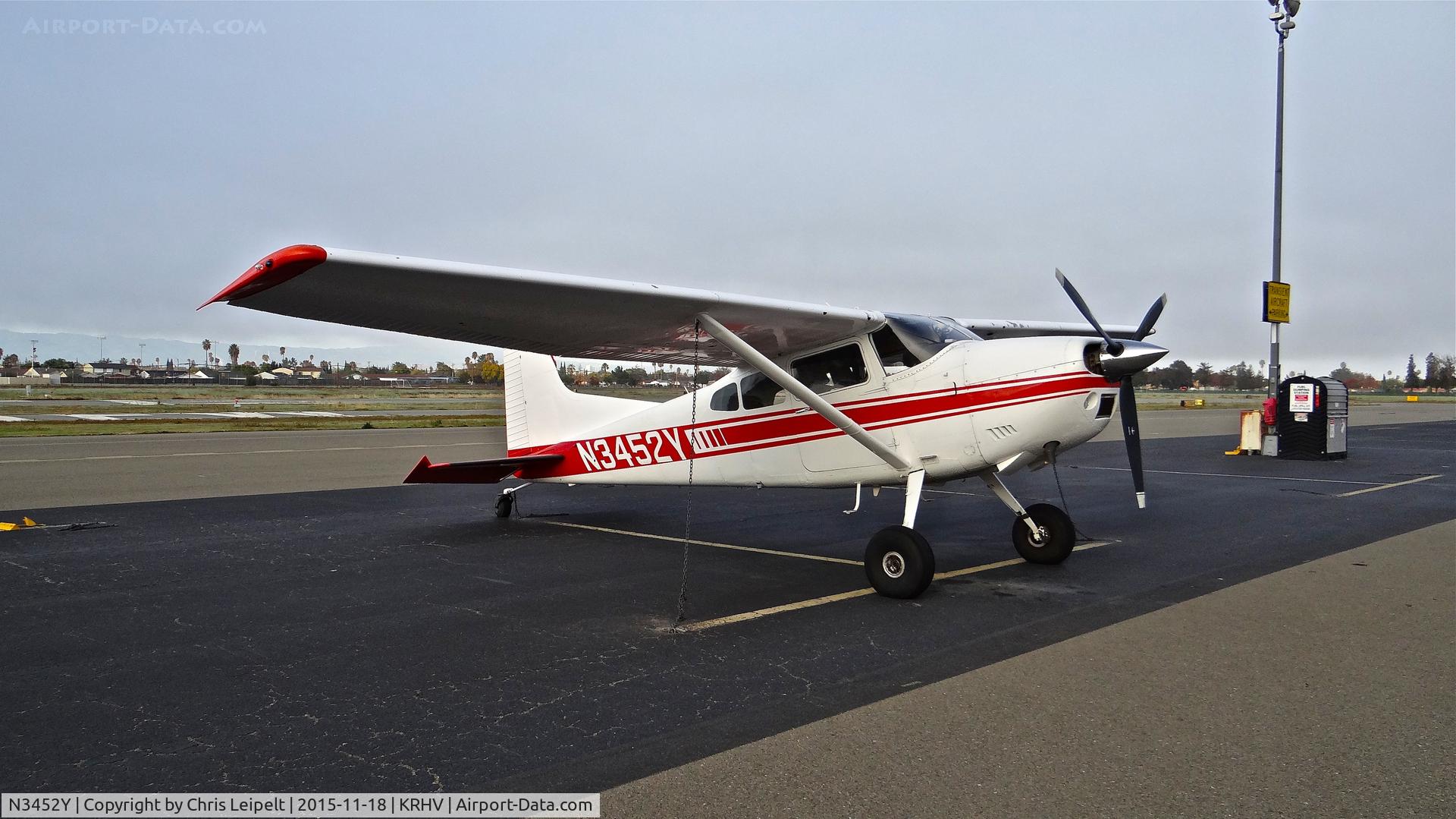 N3452Y, 1975 Cessna A185F Skywagon 185 C/N 18502882, Nevada-based 1975 Cessna 185F sitting on the visitor's ramp on a foggy morning at Reid Hillview Airport, San Jose, CA.