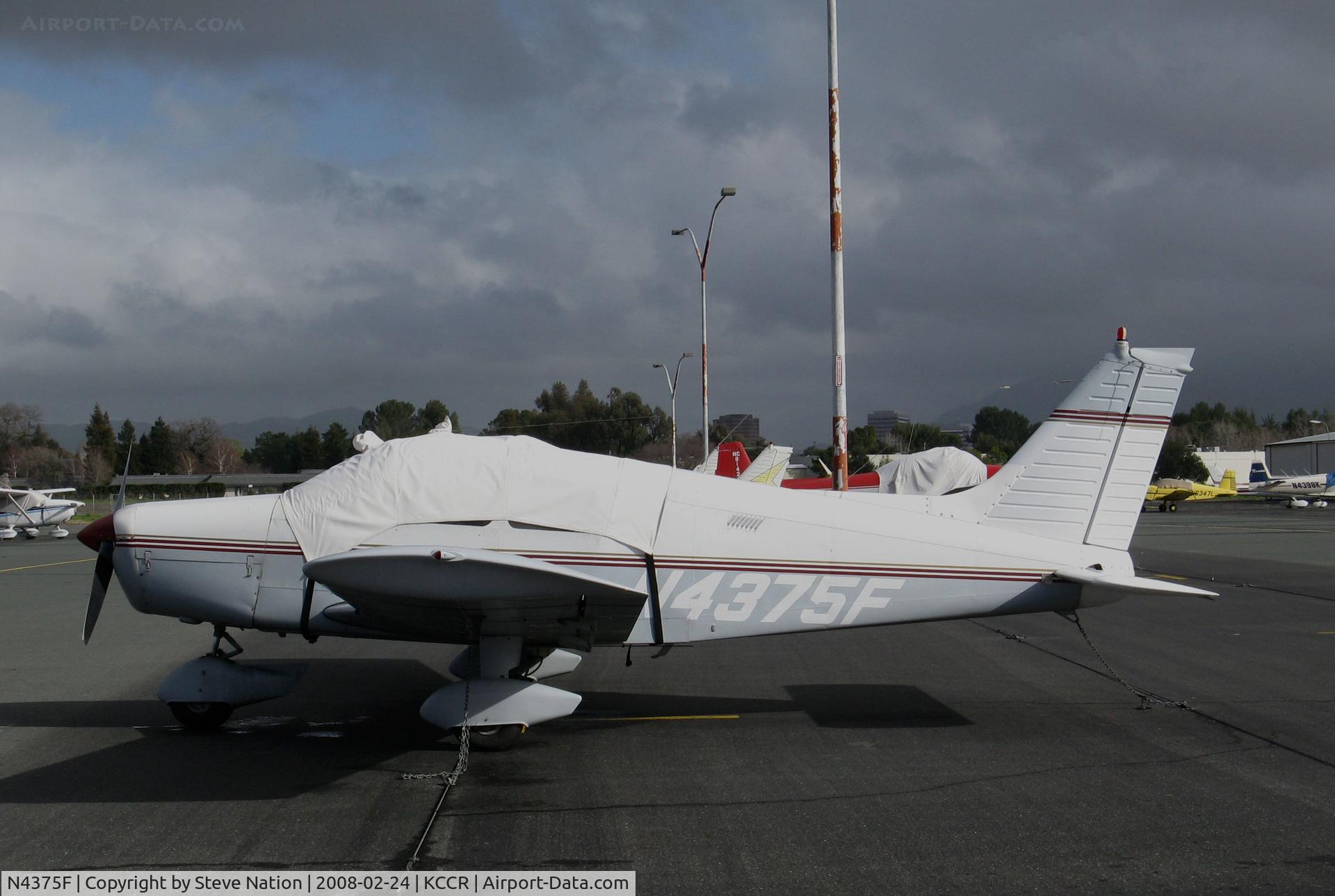 N4375F, 1976 Piper PA-28-140 C/N 28-7725012, Locally-based 1976 Piper PA-28-140 @ Buchanan Field, Concord, CA with cockpit cover (now registered to Honore Breen Aviation, Zeeland, MI)