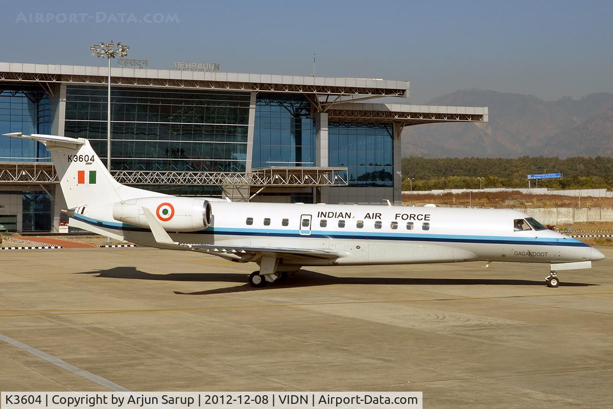 K3604, 2005 Embraer EMB-135BJ Legacy 600 C/N 14500919, VIP Flight taxiing out for departure.