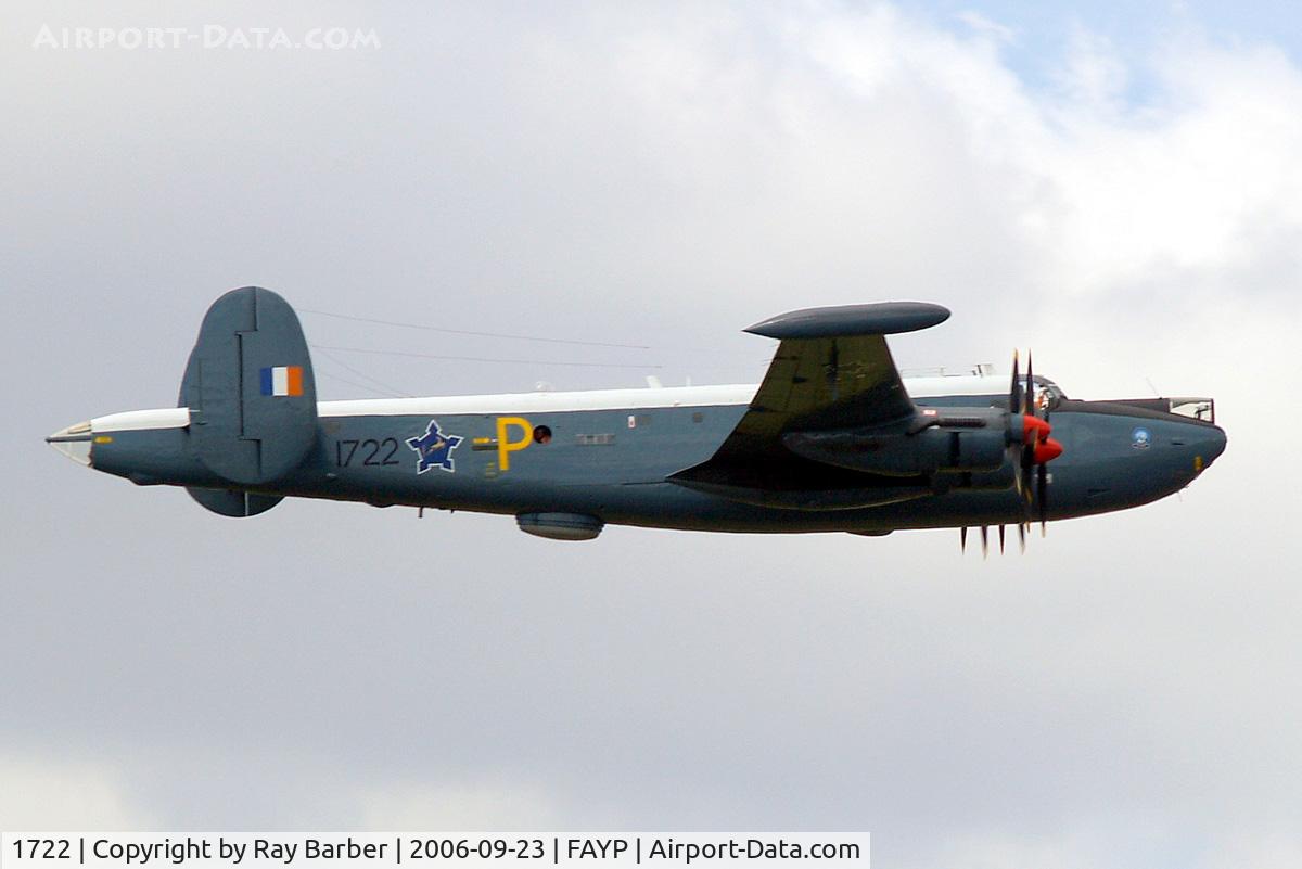 1722, 1957 Avro 716 Shackleton MR.3 C/N 1532, Avro 696 Shackleton MR.3 [1532] (South African Air Force) Ysterplaat~ZS 23/09/2006