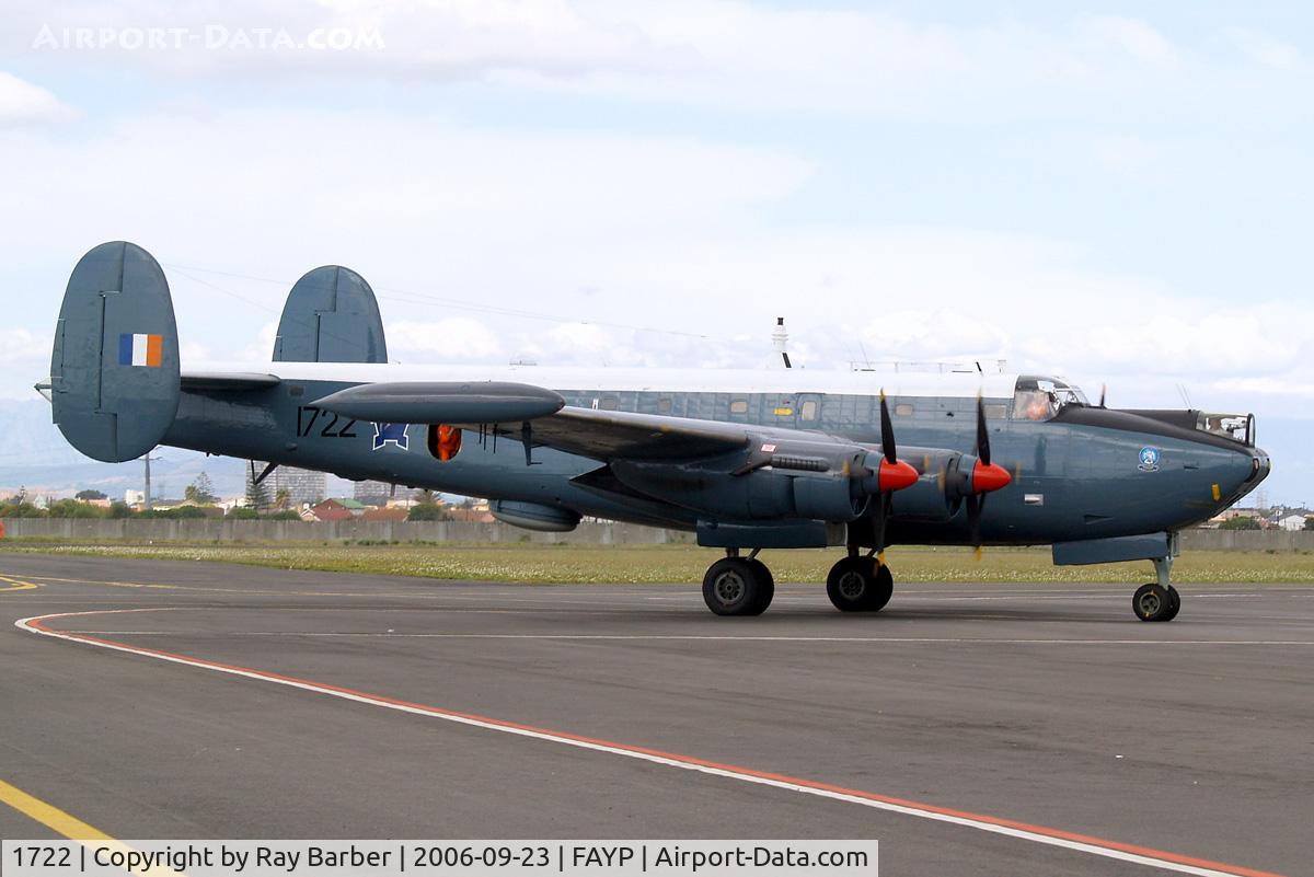1722, 1957 Avro 716 Shackleton MR.3 C/N 1532, Avro 696 Shackleton MR.3 [1532] (South African Air Force) Ysterplaat~ZS 23/09/2006
