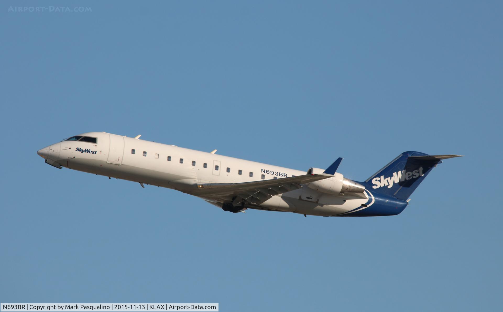 N693BR, 2003 Bombardier CRJ-200ER (CL-600-2B19) C/N 7761, CL-600-2B19