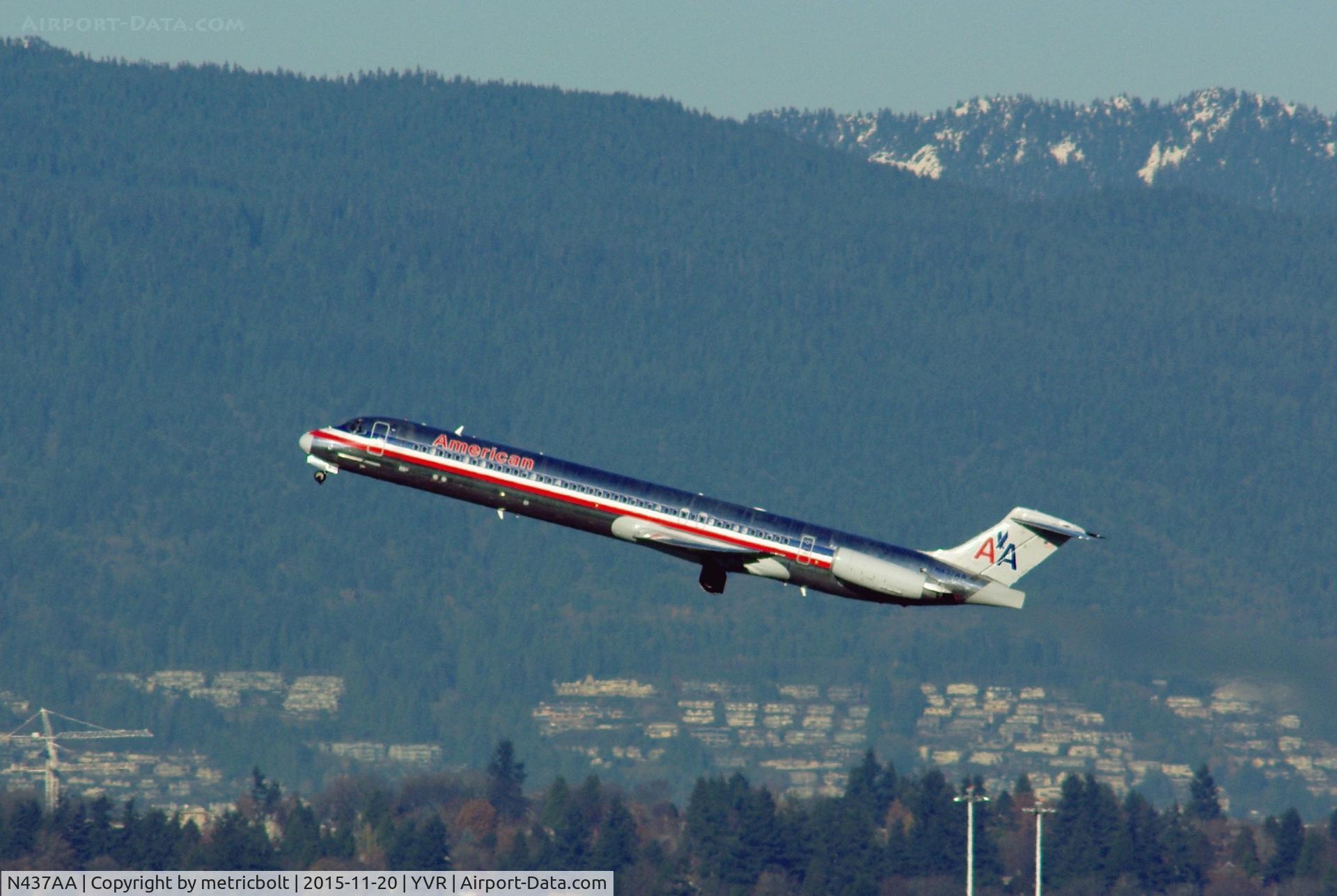 N437AA, 1987 McDonnell Douglas MD-83 (DC-9-83) C/N 49455, Long time no see....AA MD-83 back in YVR