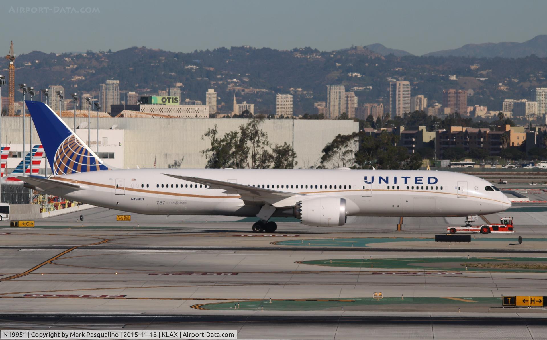 N19951, 2014 Boeing 787-9 Dreamliner C/N 36402, Boeing 787-9
