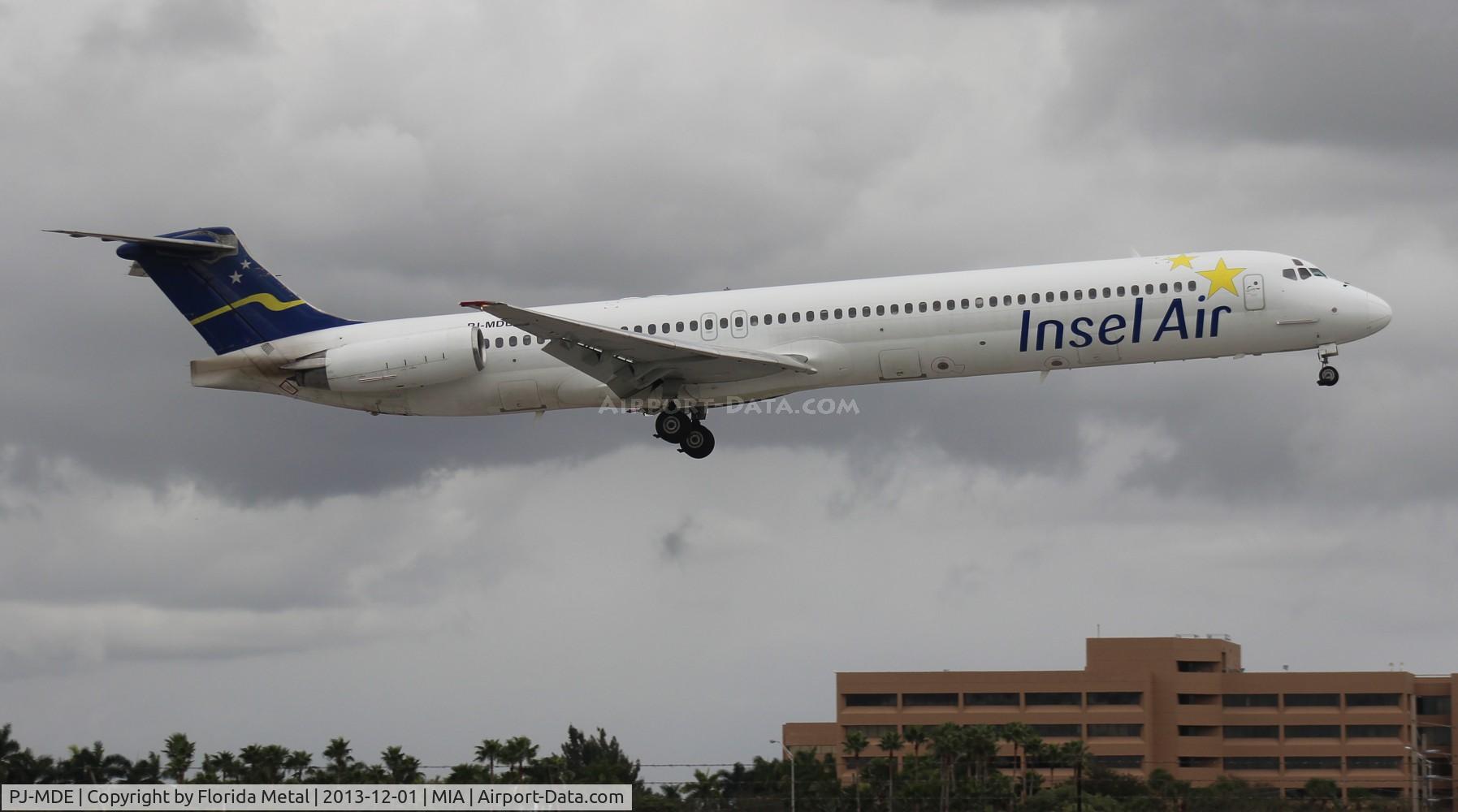 PJ-MDE, 1990 McDonnell Douglas MD-82 (DC-9-82) C/N 49971, Insel Air