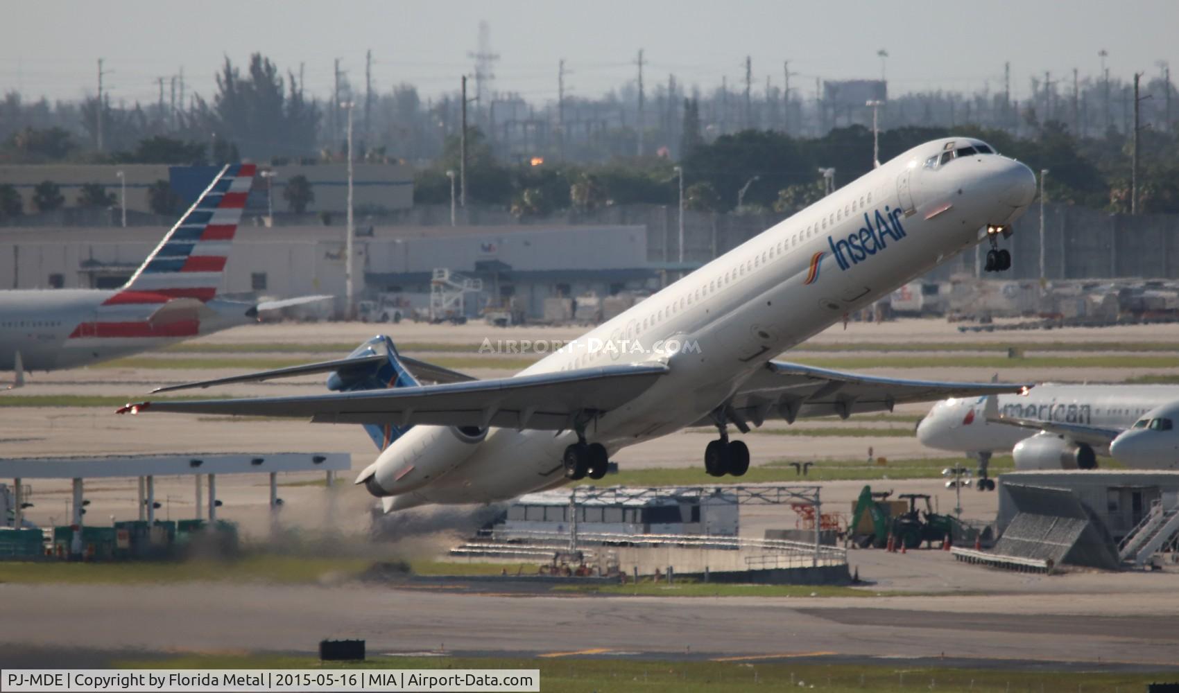PJ-MDE, 1990 McDonnell Douglas MD-82 (DC-9-82) C/N 49971, Insel Air