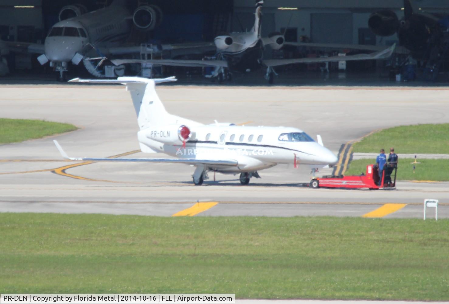 PR-DLN, 2014 Embraer EMB-505 Phenom 300 C/N 50500227, Phenom 300, some heat haze
