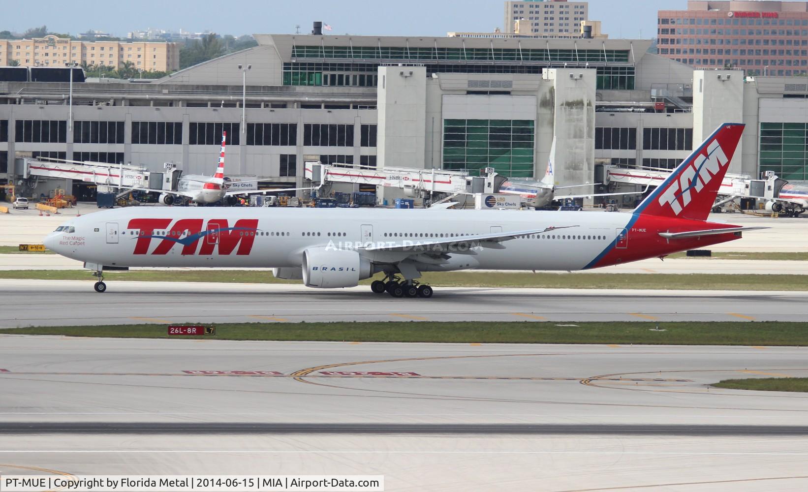 PT-MUE, 2012 Boeing 777-32W/ER C/N 38886, TAM 777-300