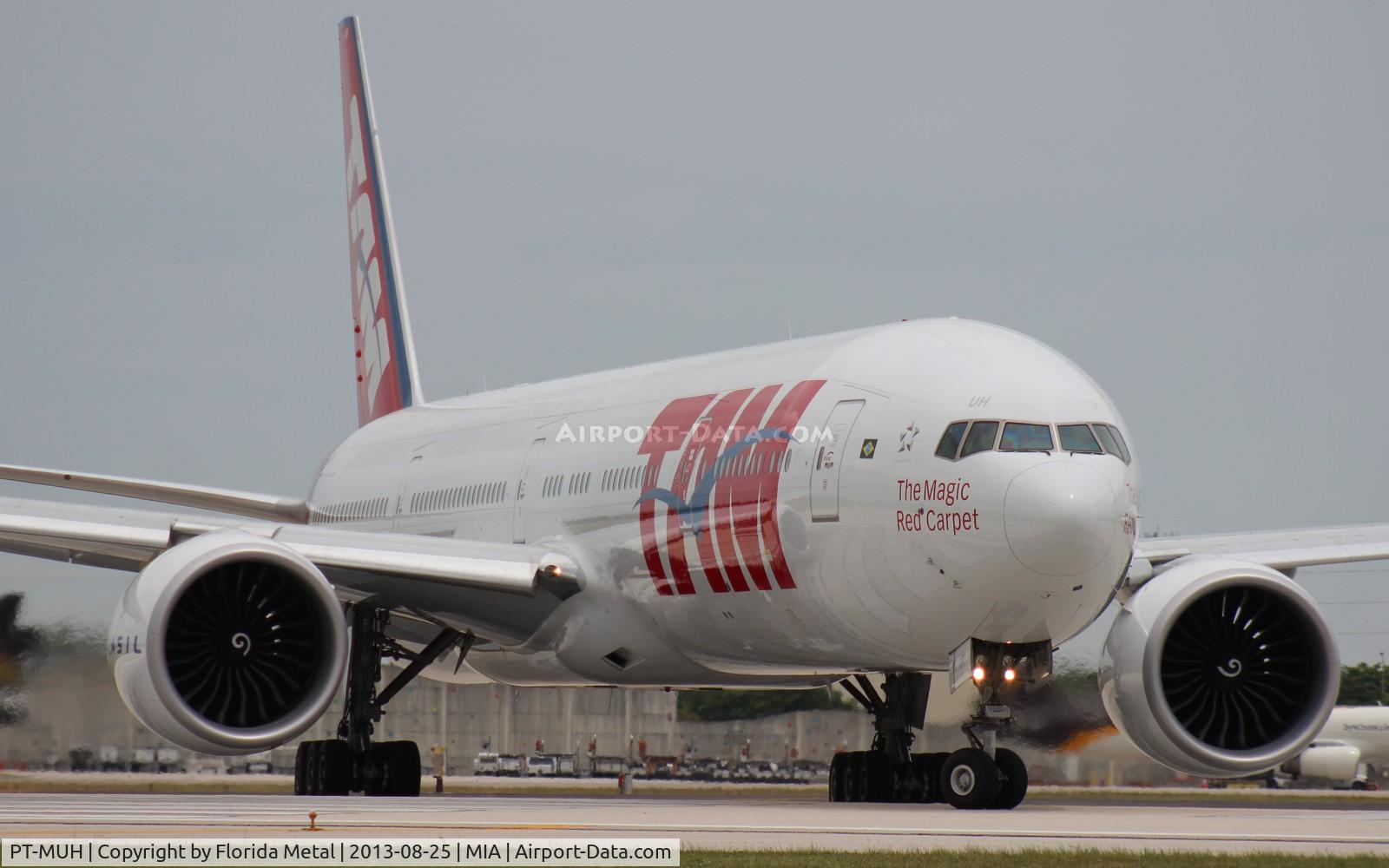 PT-MUH, 2012 Boeing 777-32W/ER C/N 38889, TAM 777-300