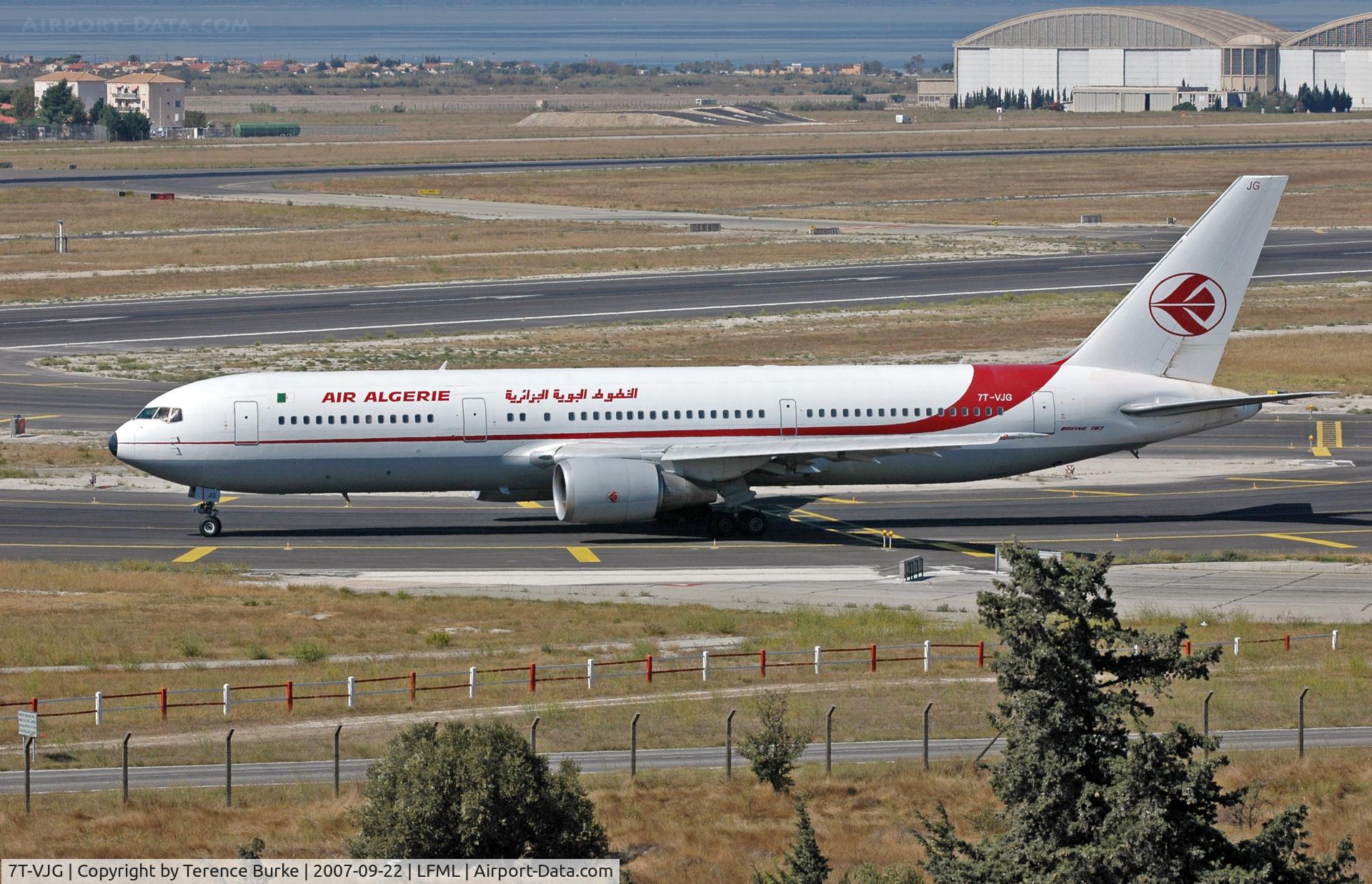 7T-VJG, 1990 Boeing 767-3D6/ER C/N 24766, Taxiing to 32R.