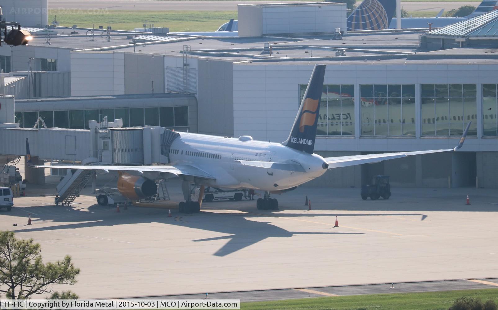 TF-FIC, 2000 Boeing 757-23N C/N 30735, Icelandair